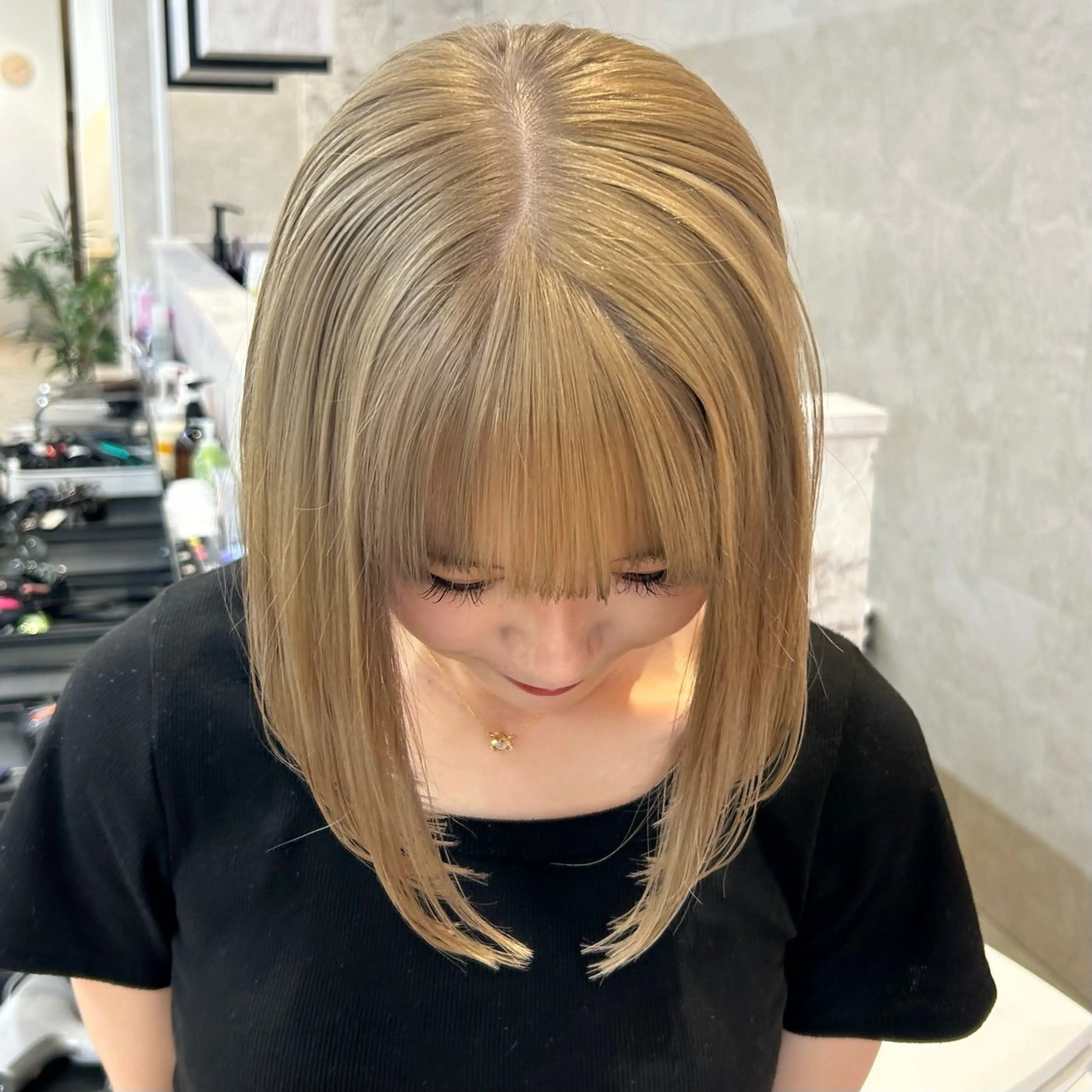 ミディアム カラー カット ヘアカラー トリートメント レイヤー/ブリーチ/ 渋谷/ルル⭐️のヘアスタイル
