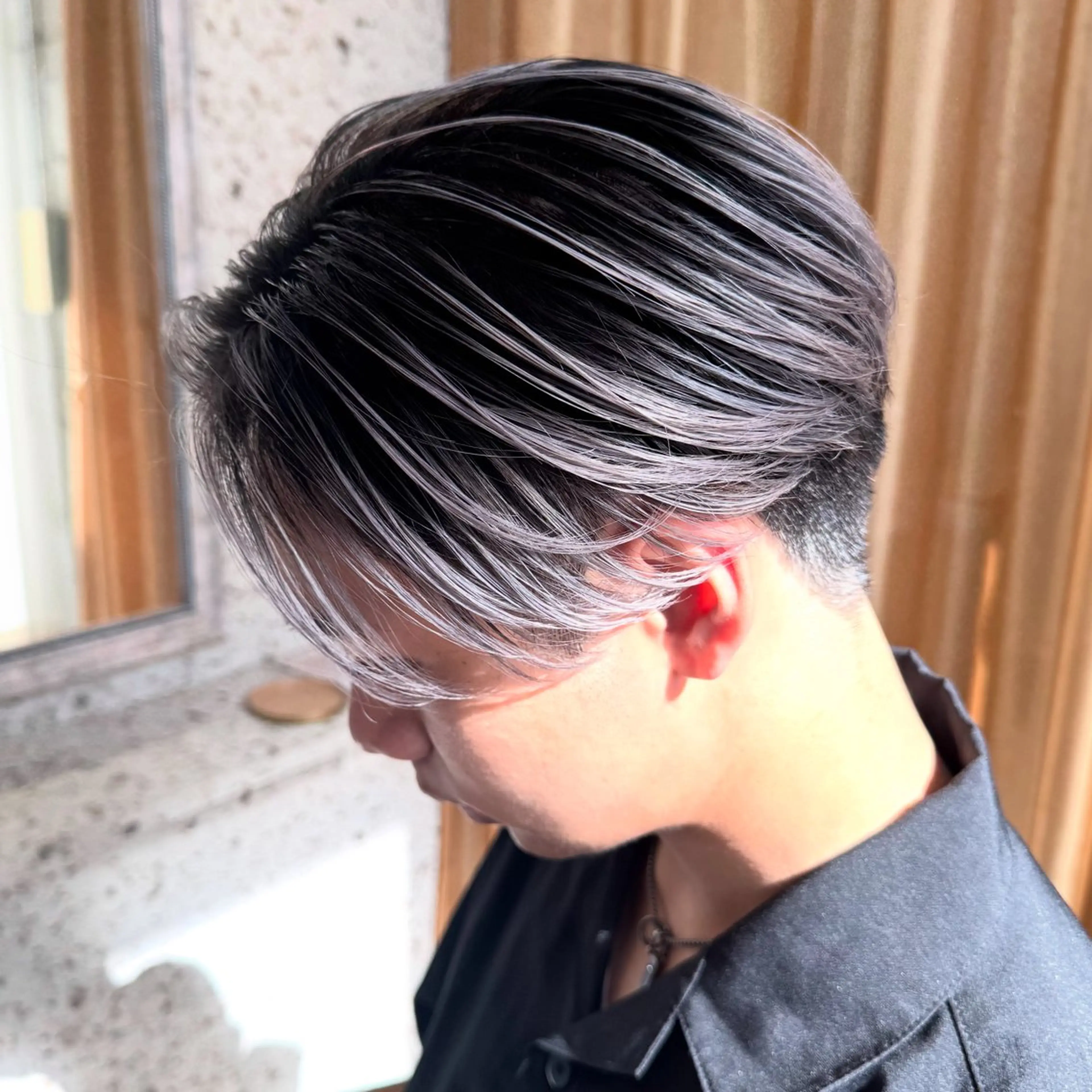 ショート 有人/バレイヤージュ /シャドールーツのヘアスタイル