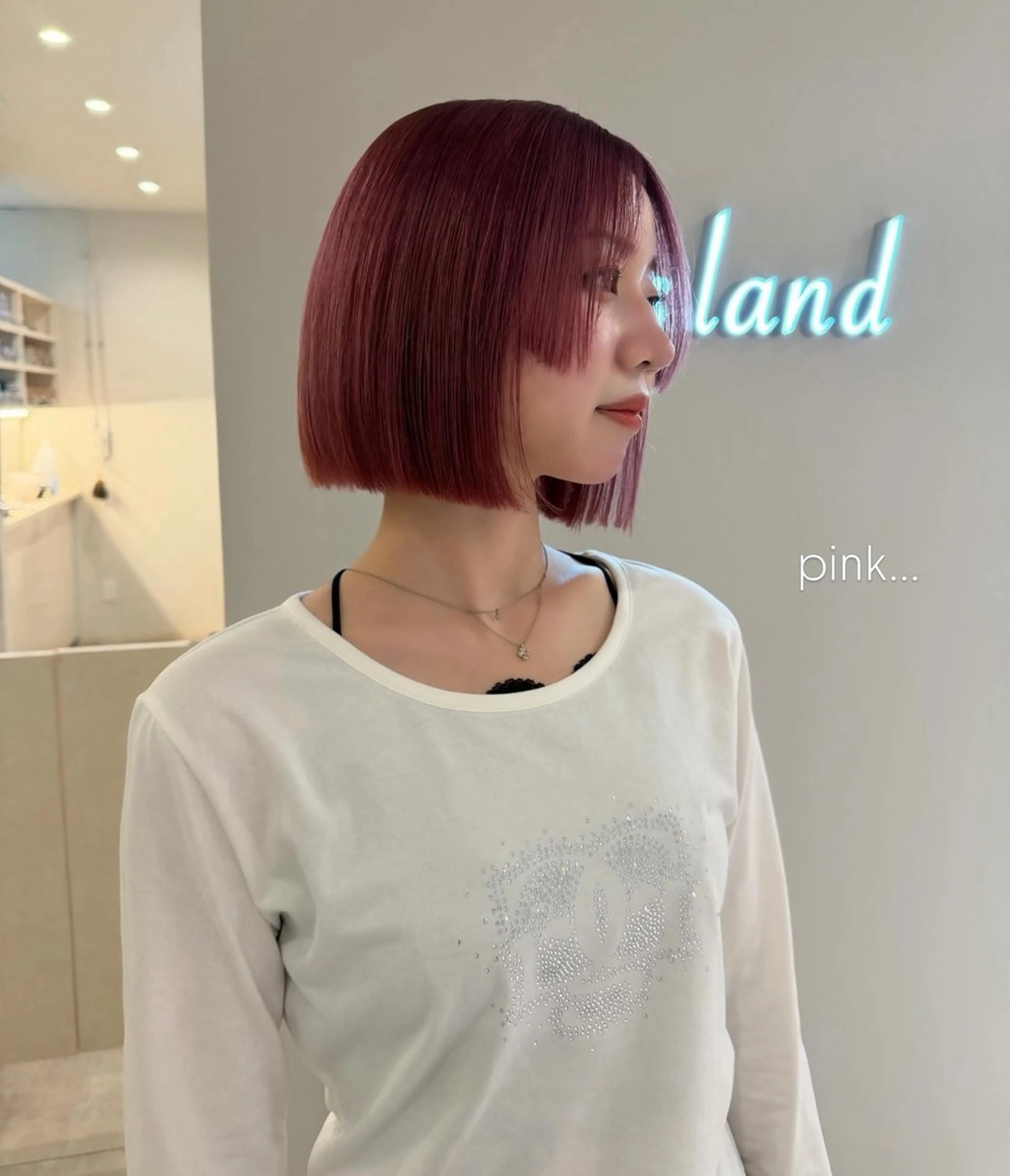 ショート カラー ブリーチ ピンクカラー ヘアカラー トリートメント NAKAHARA TSUKUSHIのヘアスタイル