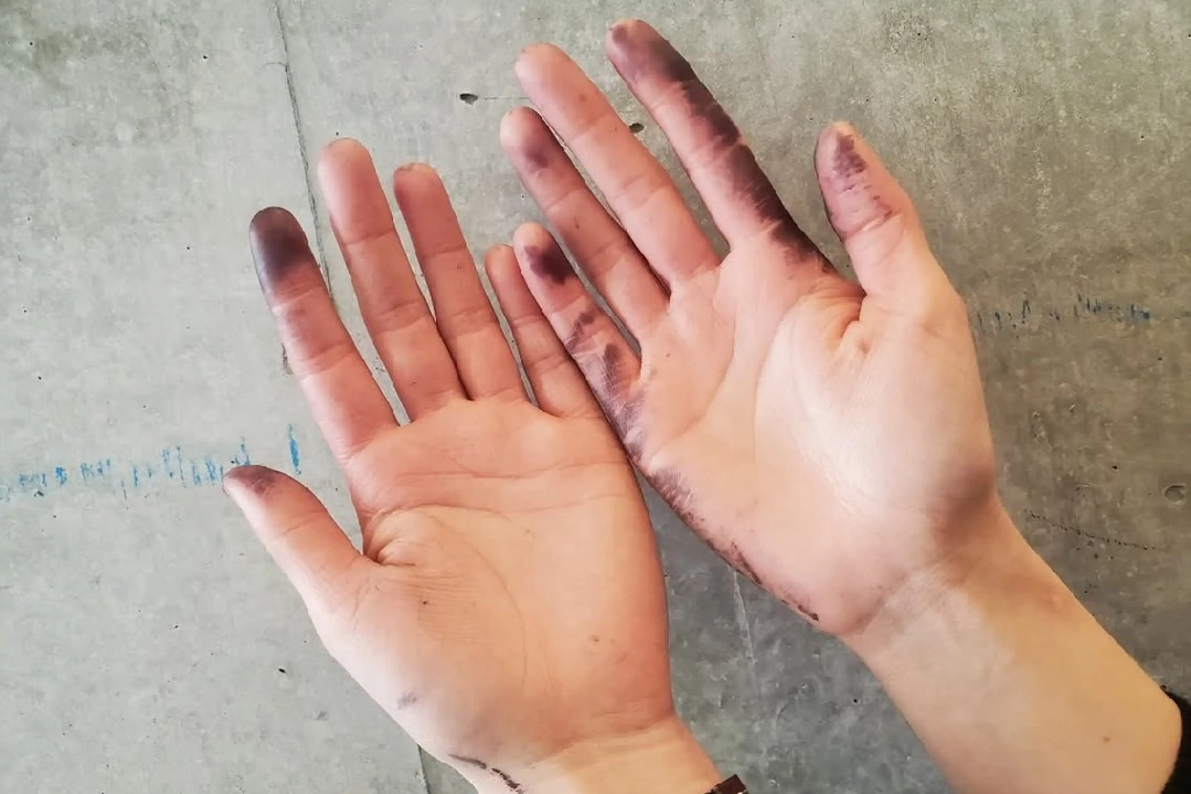 ネイル 谷 結奈のヘアスタイル