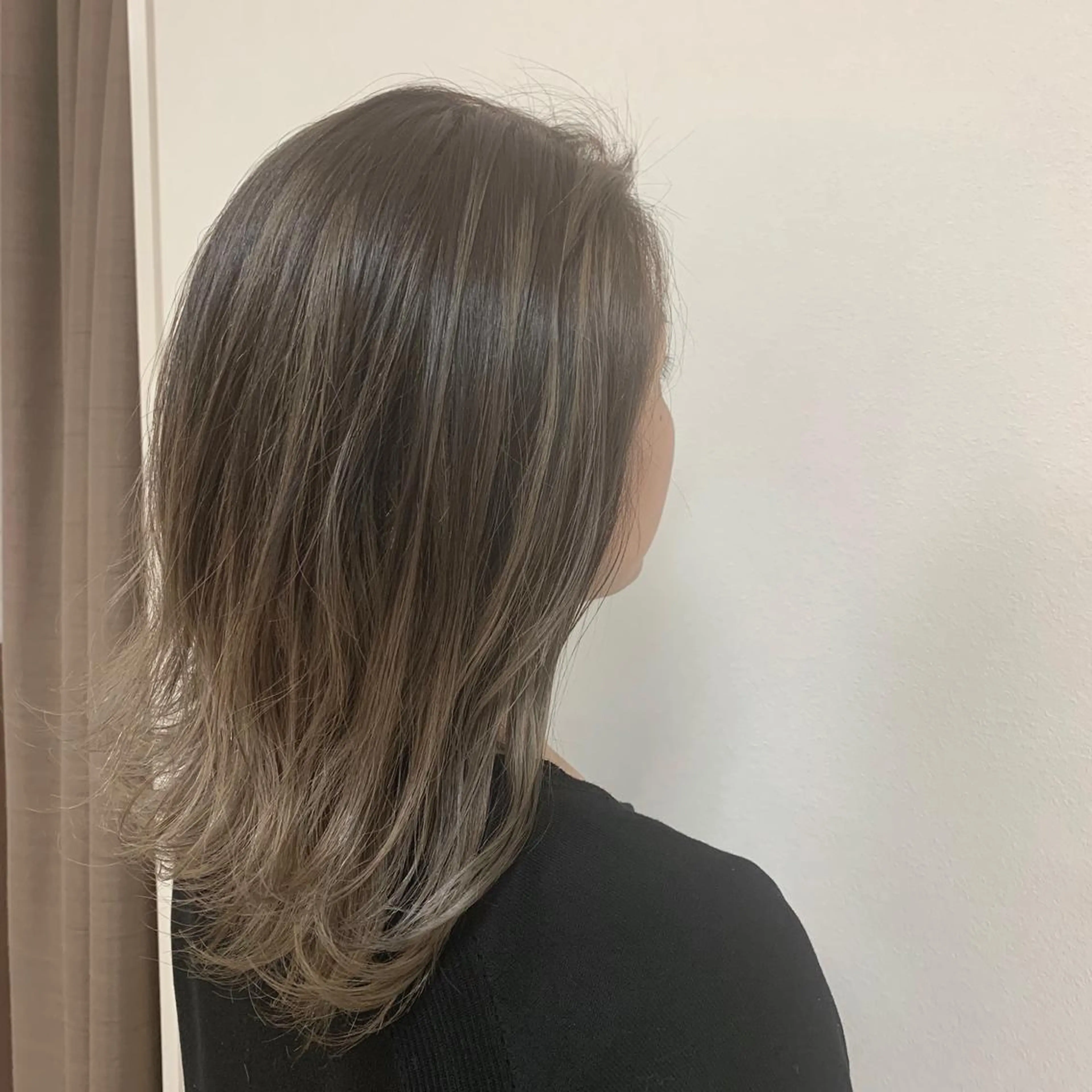 セミロング カラー ヘアアレンジ ヘアカラー トリートメント 【Sweep】おじま のぞみのヘアスタイル