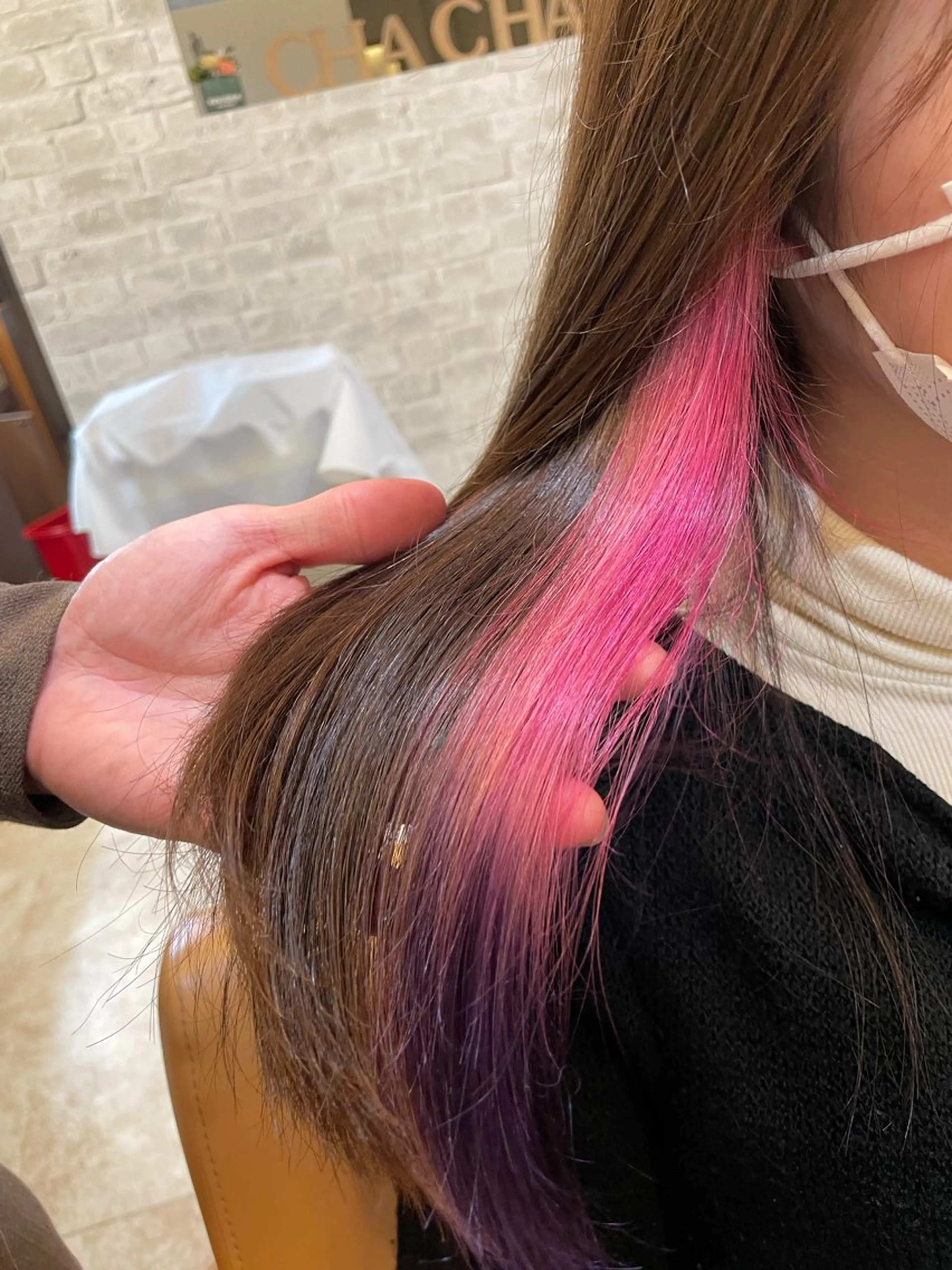 ミディアム カラー CHA-CHA MODELのヘアスタイル