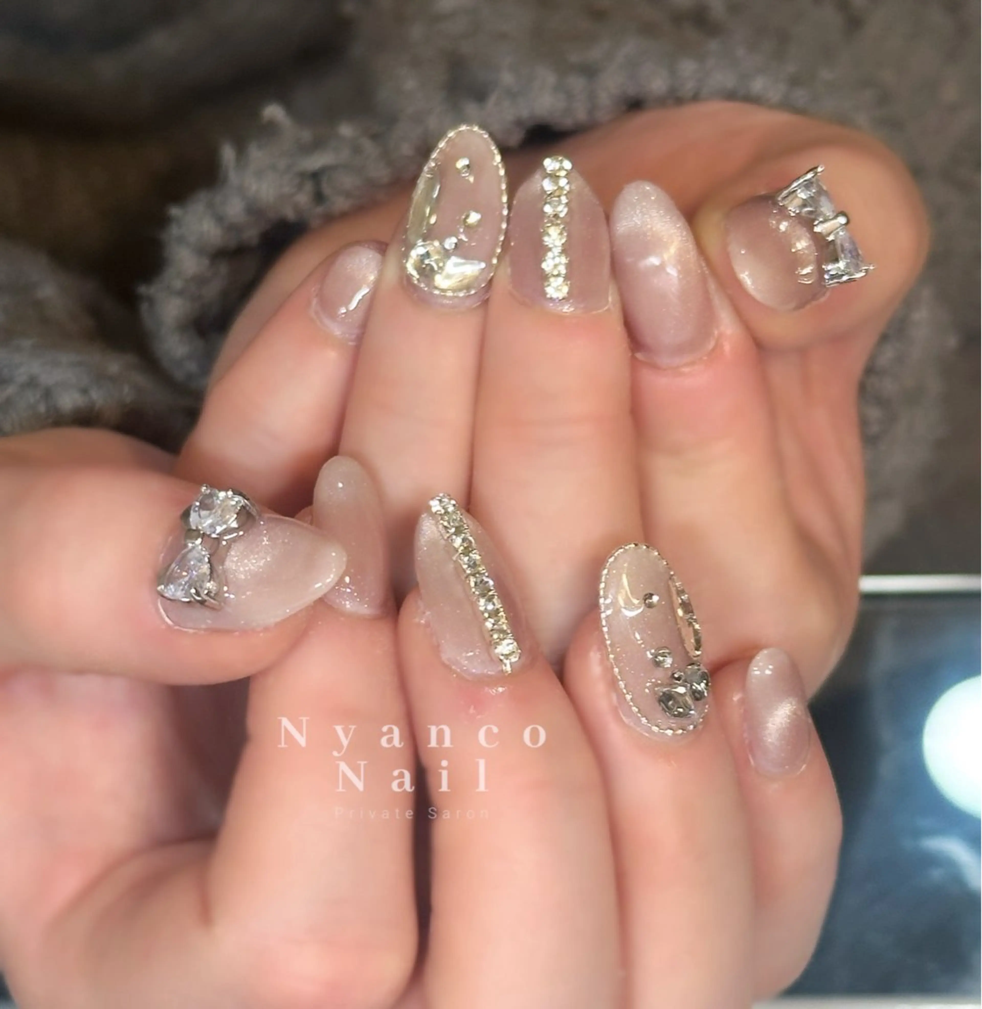 ネイル ジェルネイル キラキラネイル マグネットネイル 春ネイル ワンホンネイル Nyanco Nailのネイルデザイン