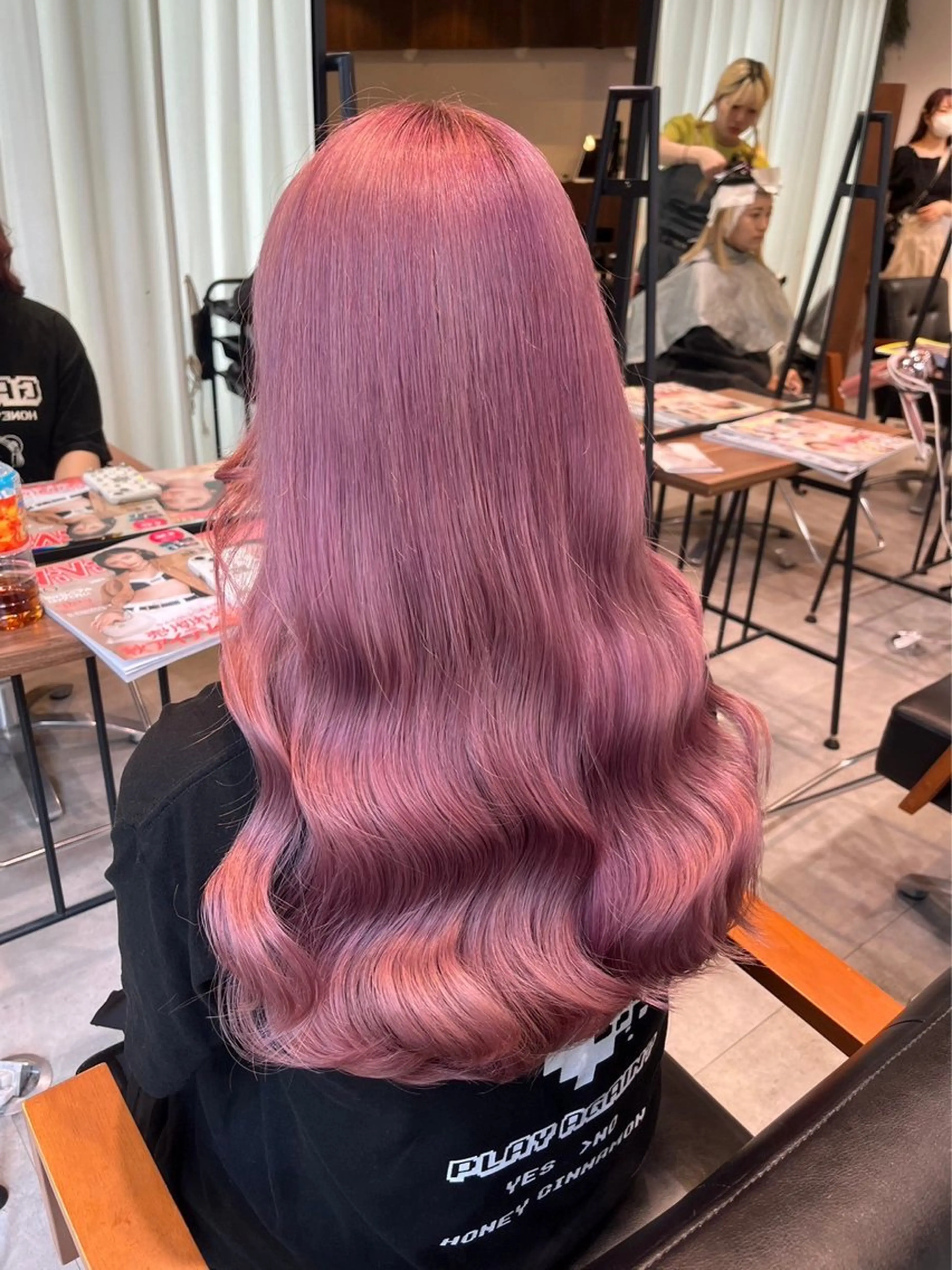 ロング カラー ブリーチ ケアブリーチ ピンクカラー ホワイトピンク ‎Lby home 🪽mikuのヘアスタイル