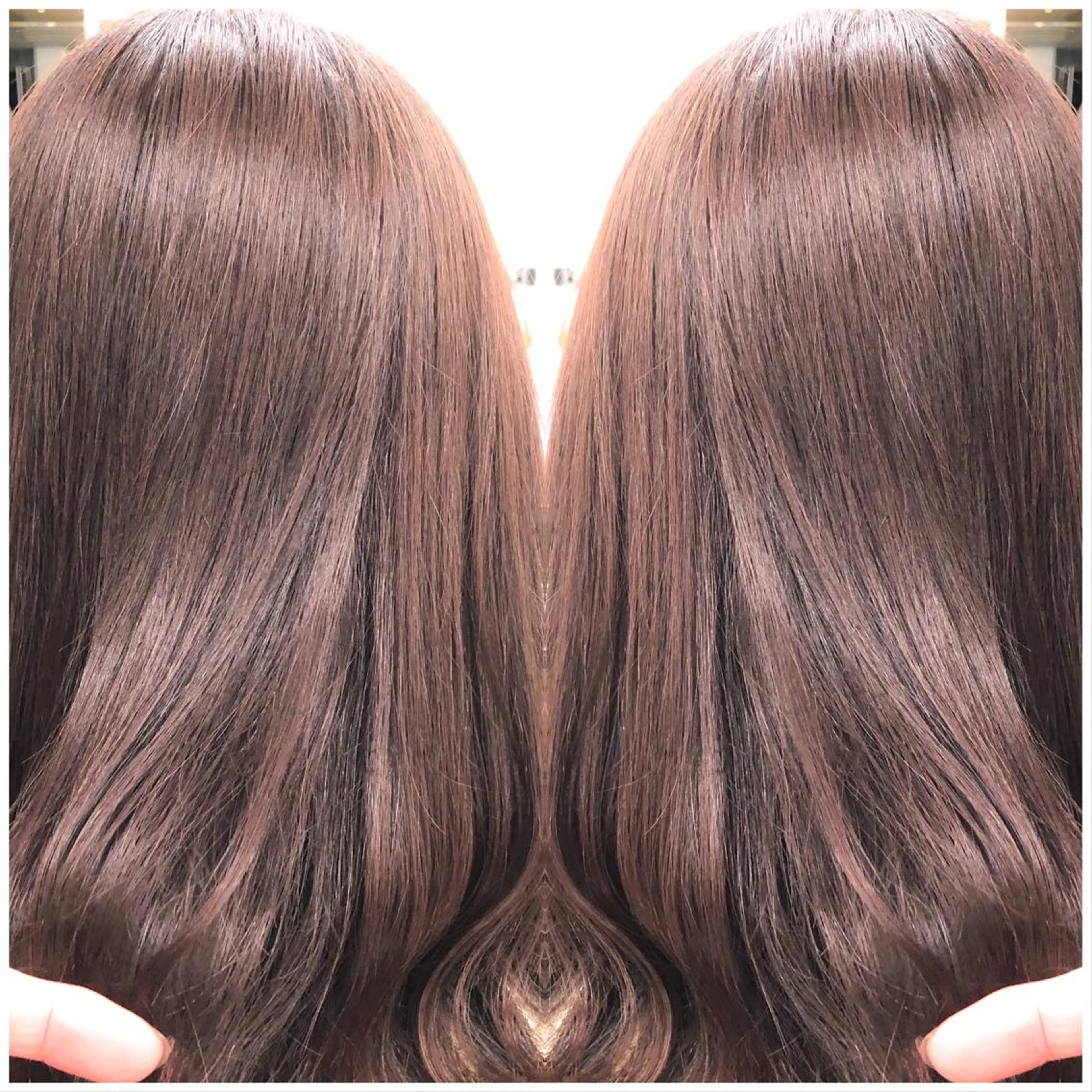 セミロング カラー ハイトーン×レイヤー カットTAKUMIのヘアスタイル