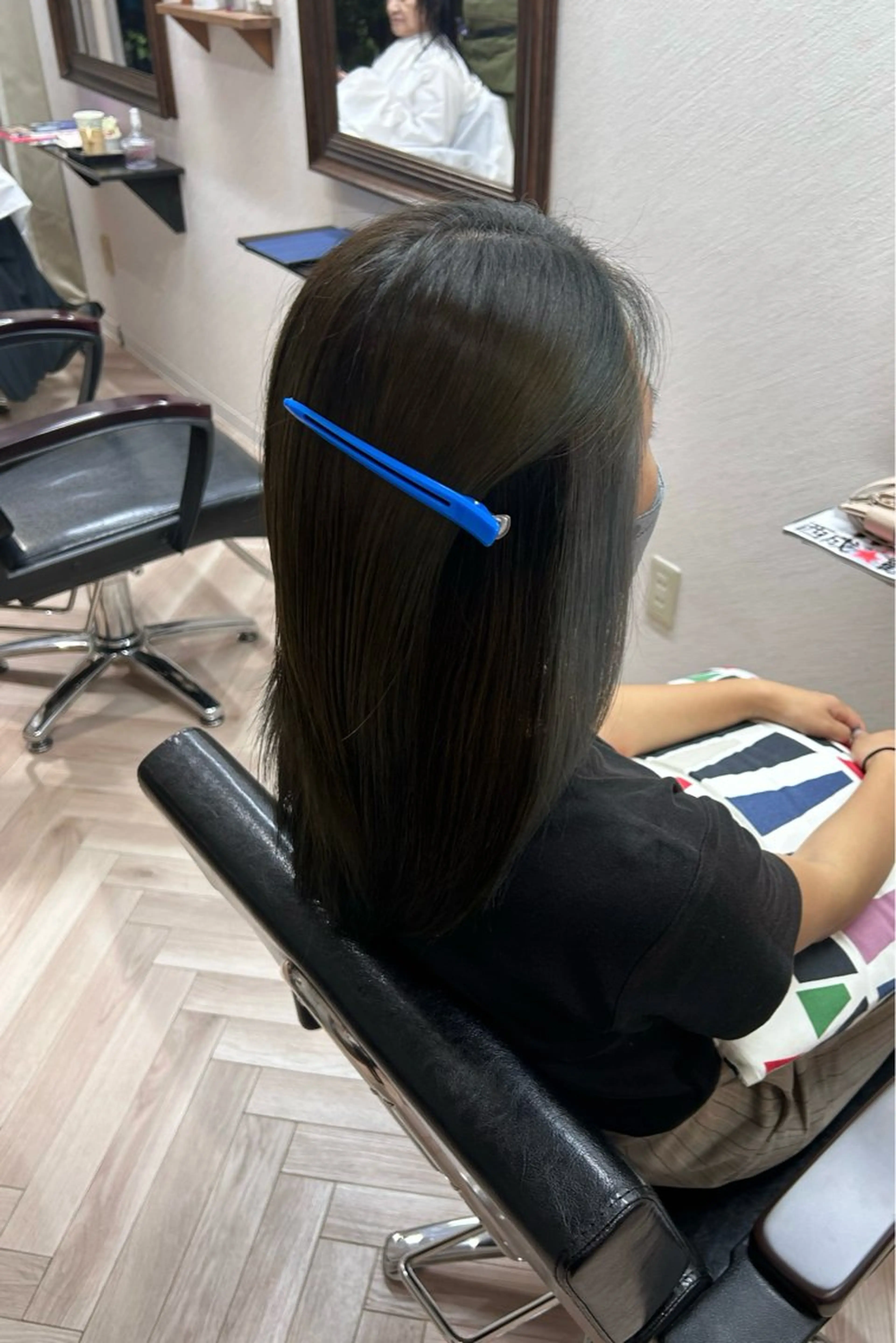 セミロング カラー ブリーチ 原田 歩実のヘアスタイル