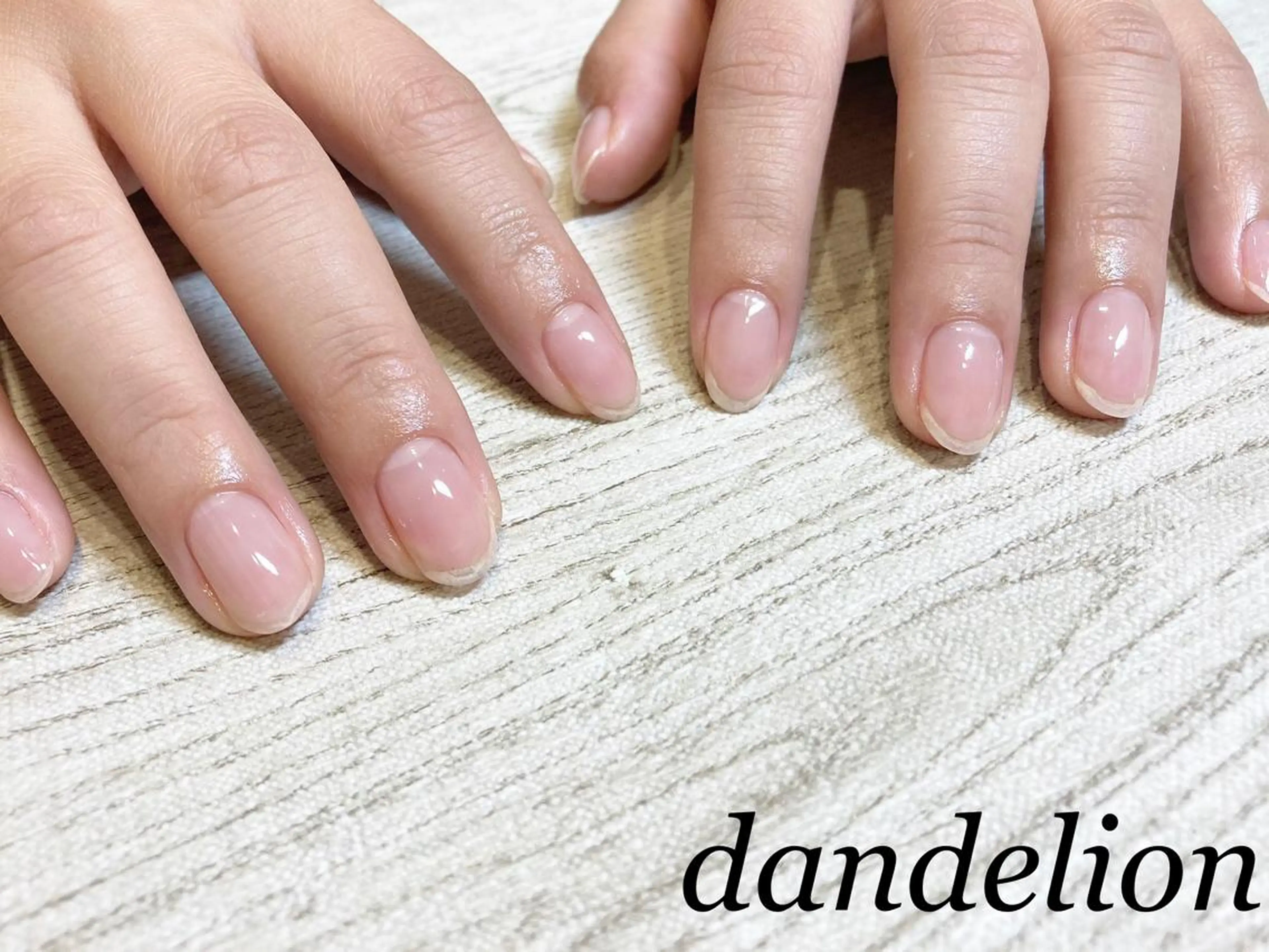 ネイル ハンドネイル ハンドケア dandelion ダンデライオンのネイルデザイン