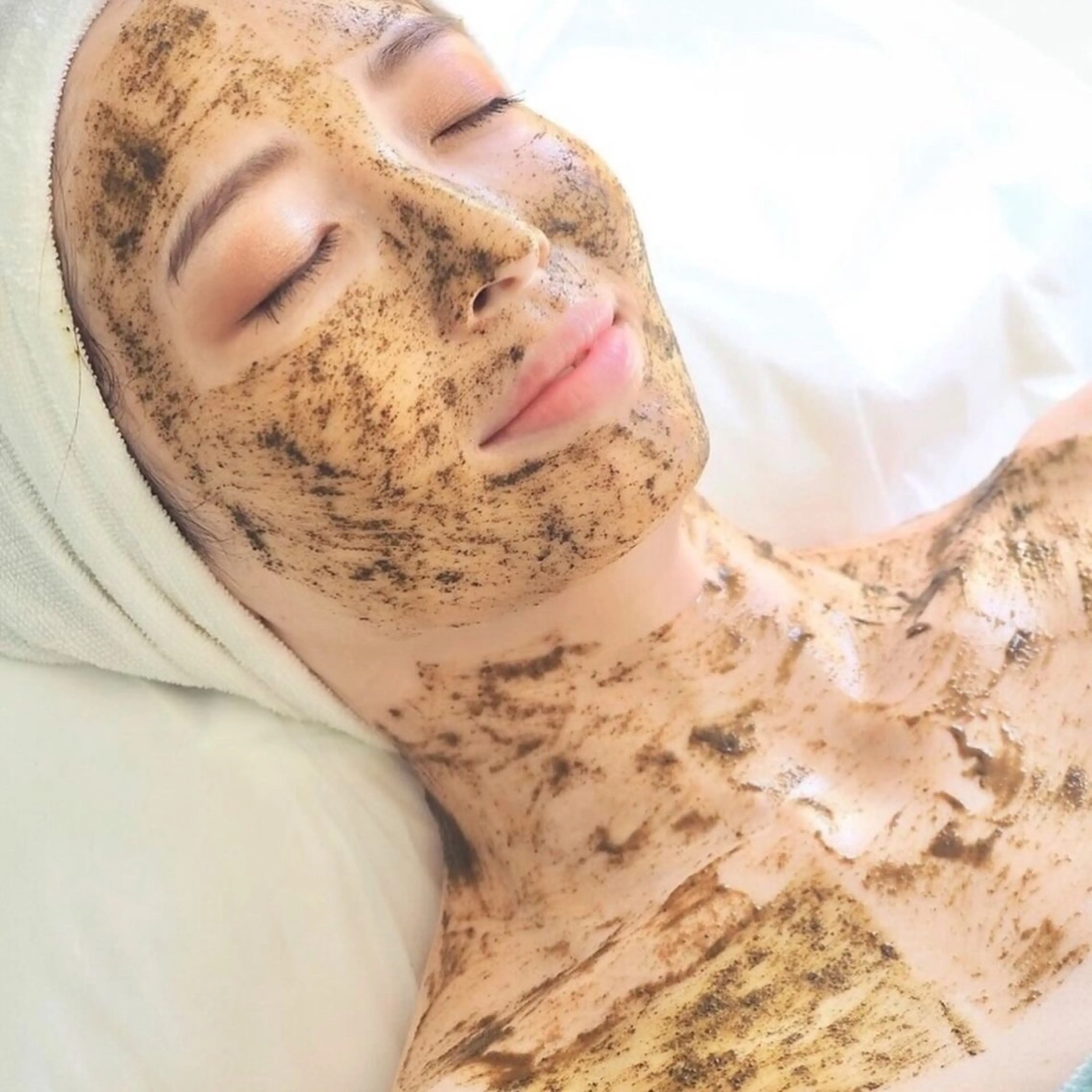 【65%off】韓国式ハーブピーリング＋黒炭パックの写真