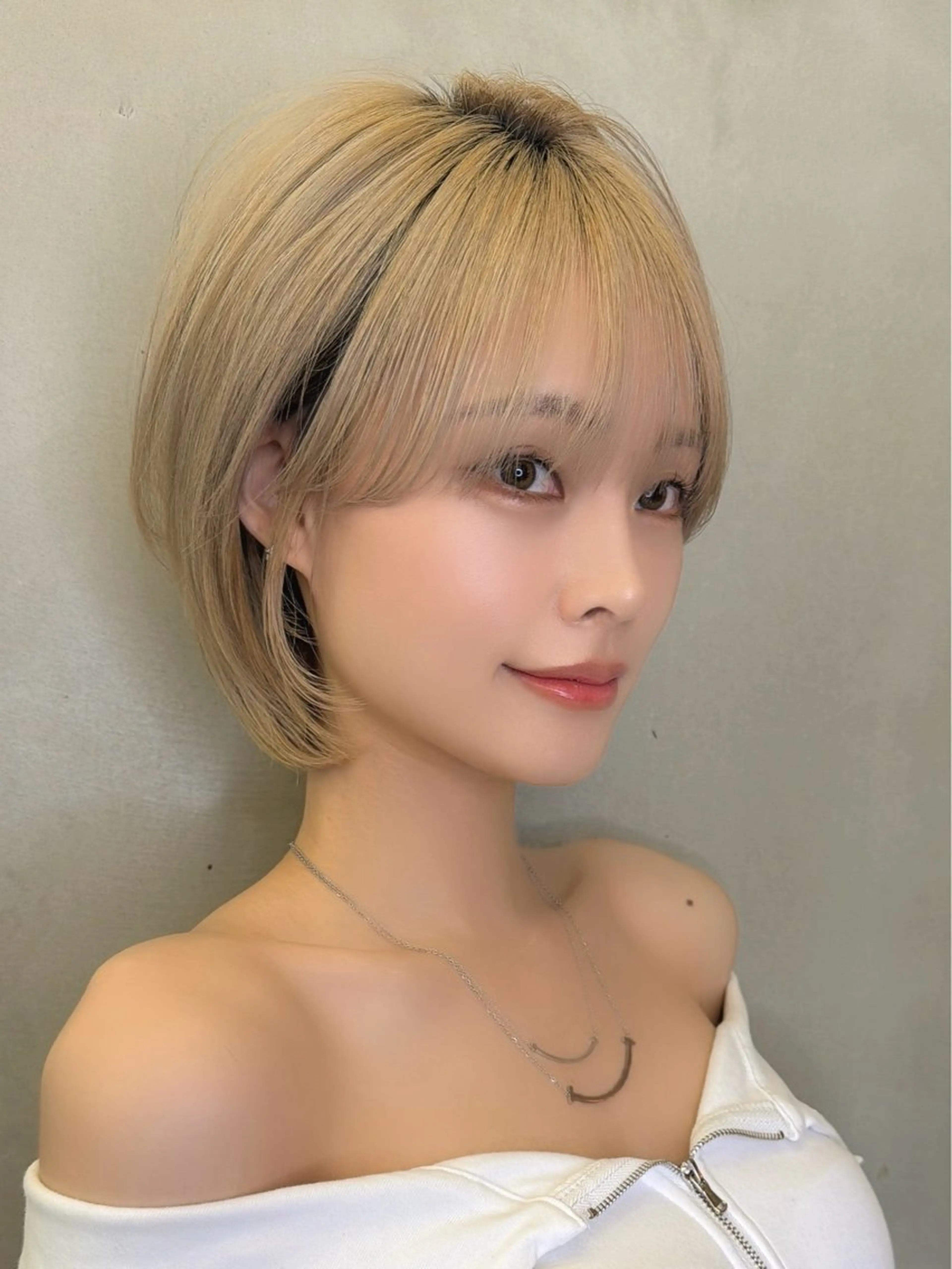 ショート カラー 透明感カラー ハイトーンカラー ボブ 小顔カット カット ヘアカラー トリートメント Lond luce心斎橋所属・🍀小川大輔🍀 ボブ/ブリーチ🥇のヘアスタイル