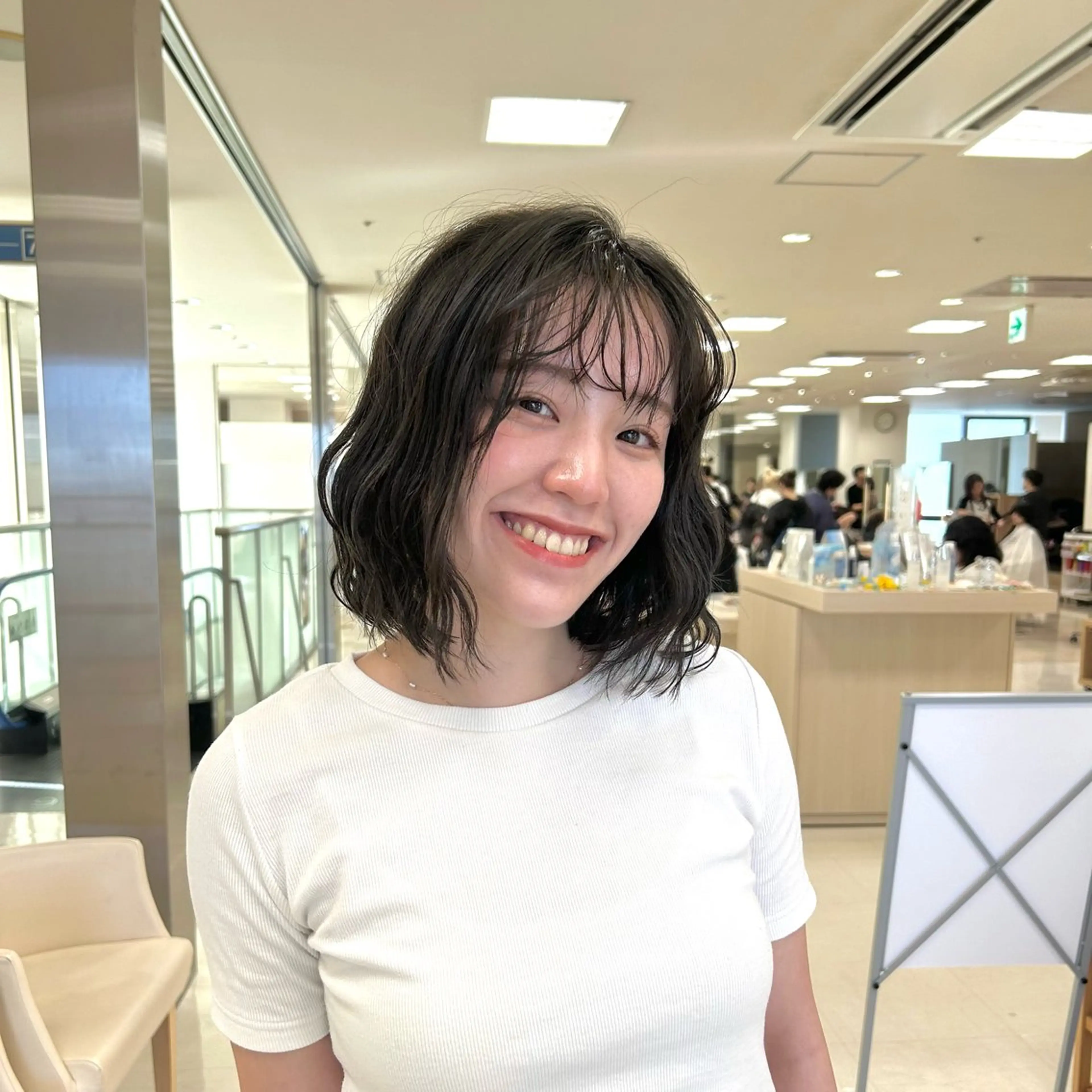 ショート カラー カット パーマ ヘアアレンジ/ベー ジュchiakiのヘアスタイル