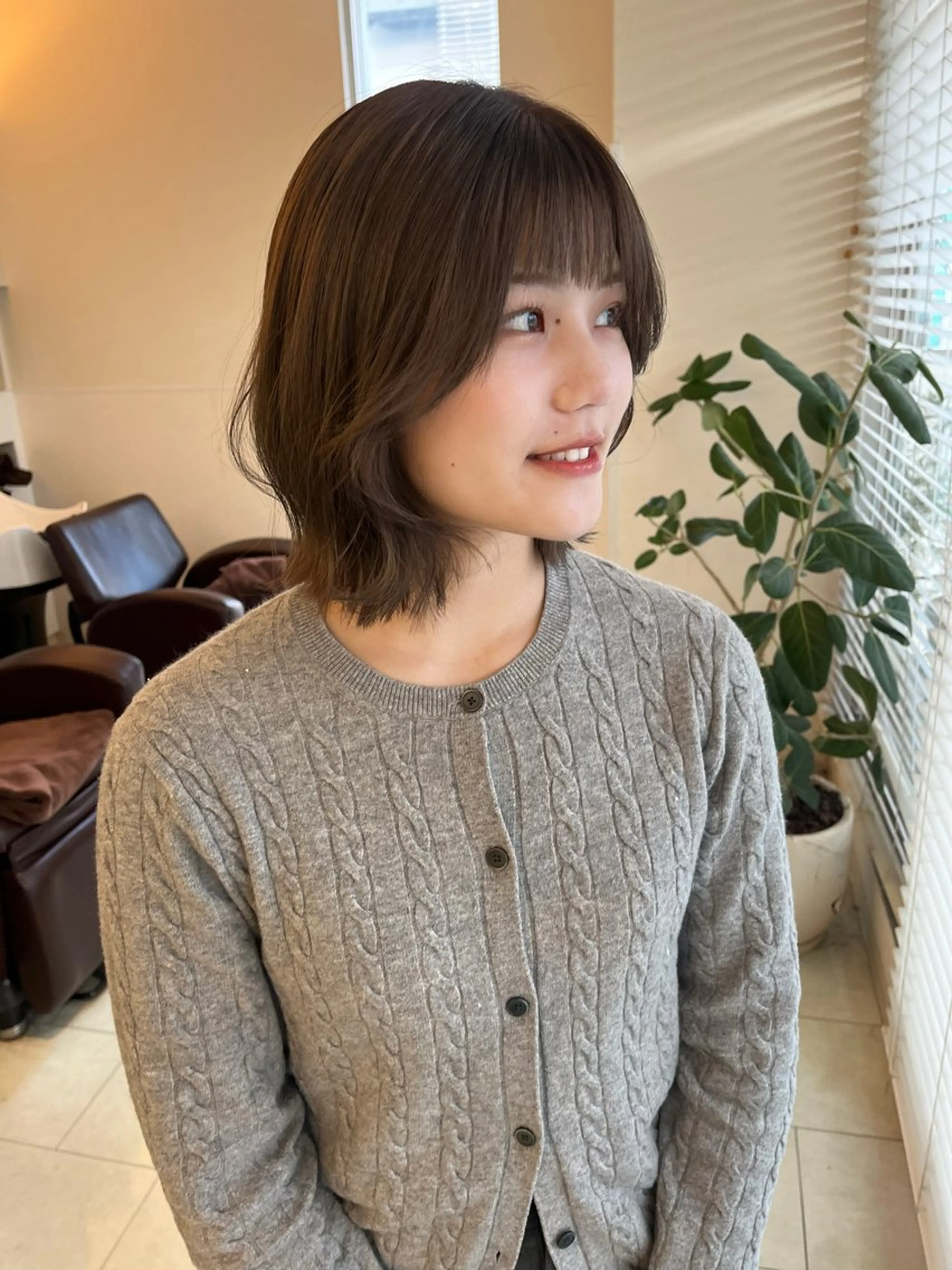 ショート カラー 透明感カラー グレージュ ボブ カット ヘアカラー yura /レイヤーカットのヘアスタイル