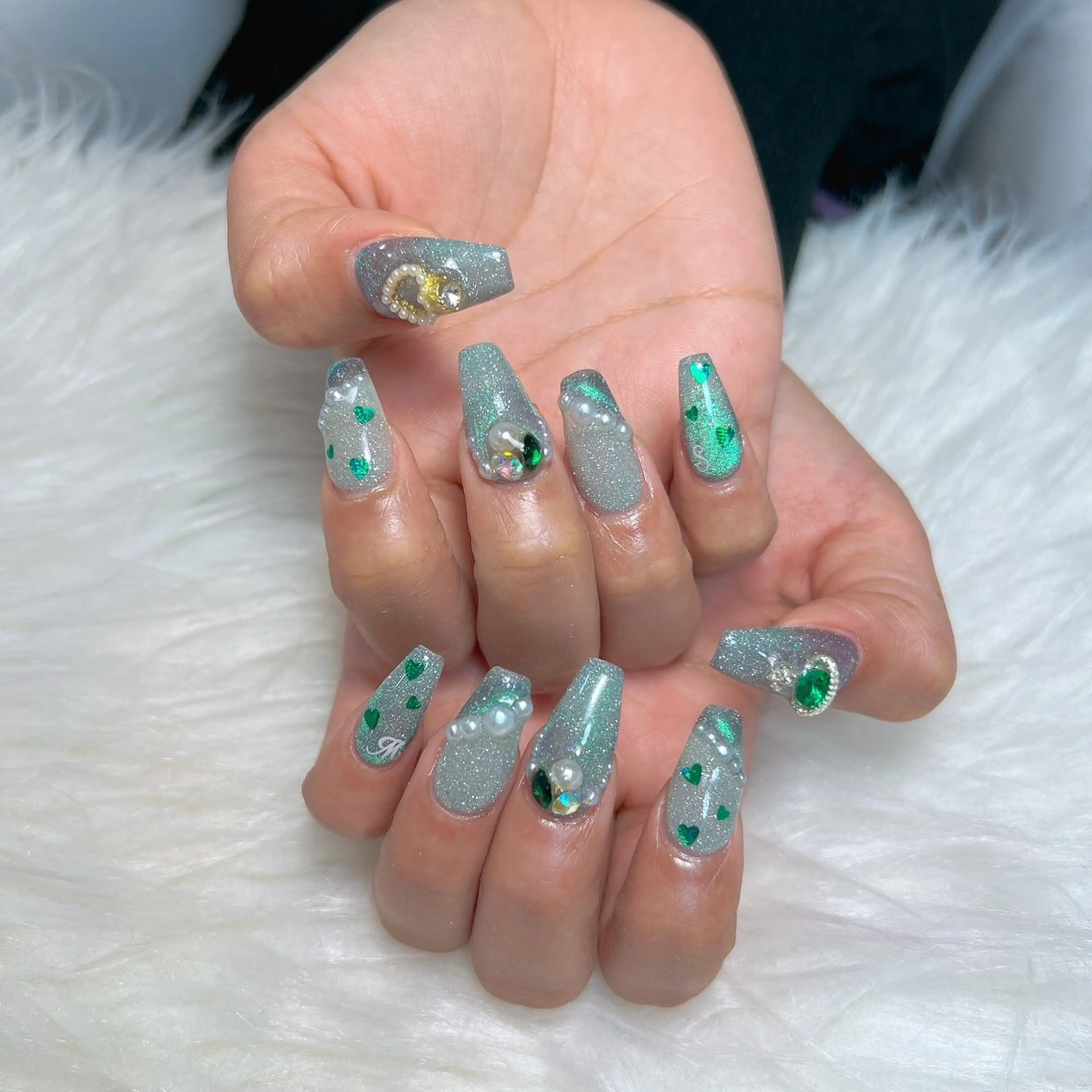 ネイル C ✨Mのネイルデザイン