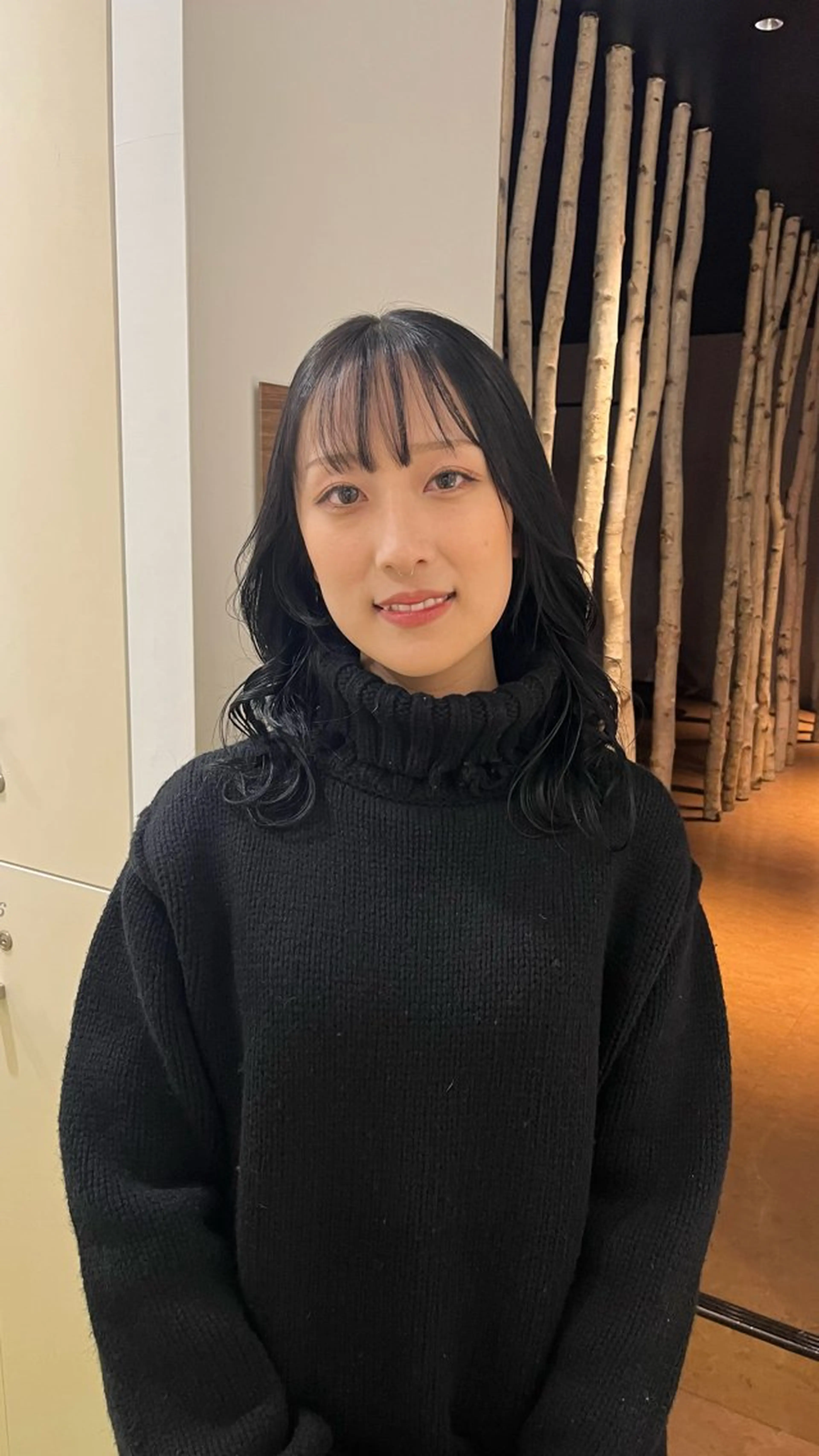 ミディアム レイヤーカット/ 艶カラー/YUKAのヘアスタイル