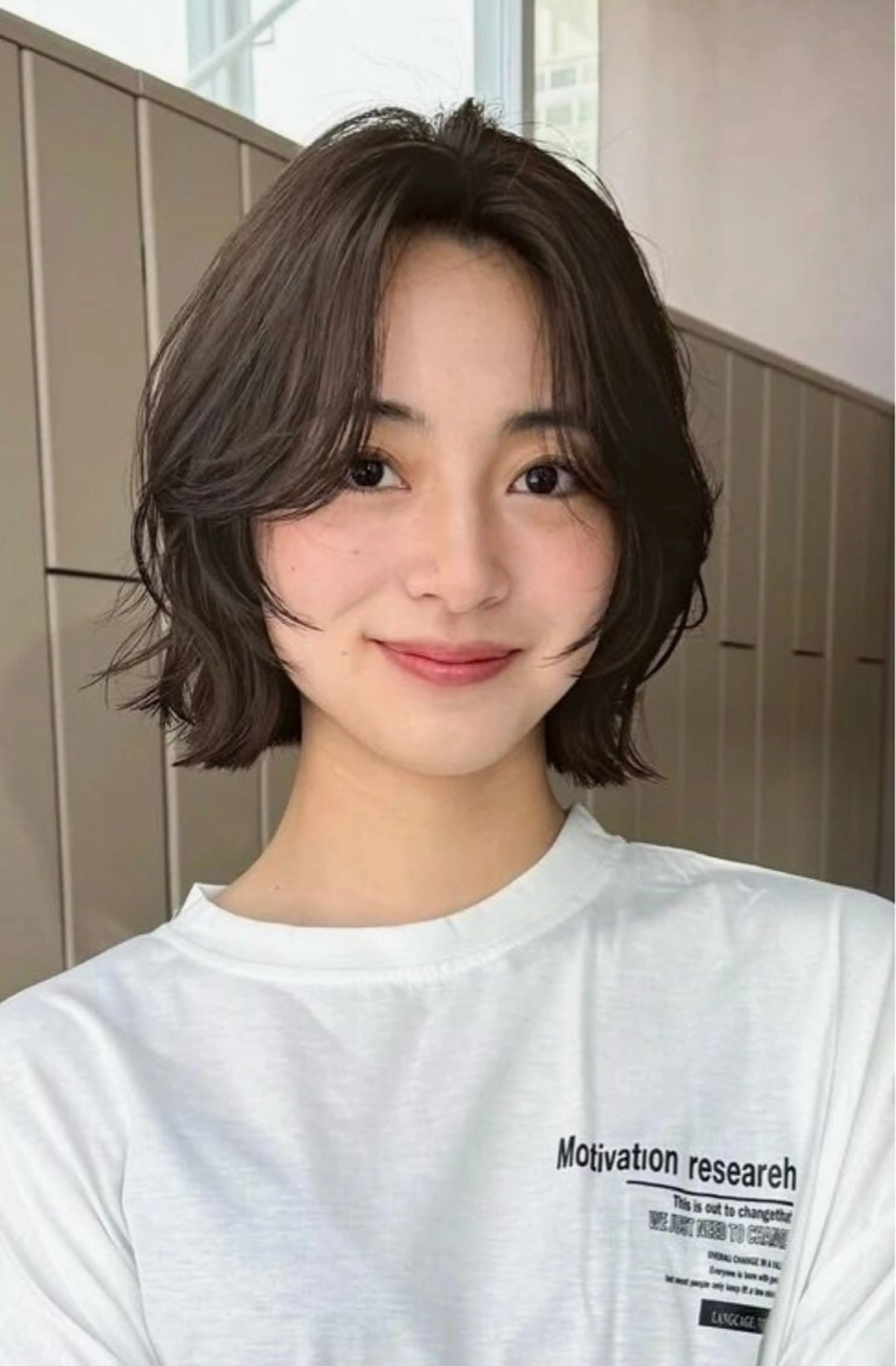 ショート 透明感カラー/ 顔周りcut♡シホのヘアスタイル