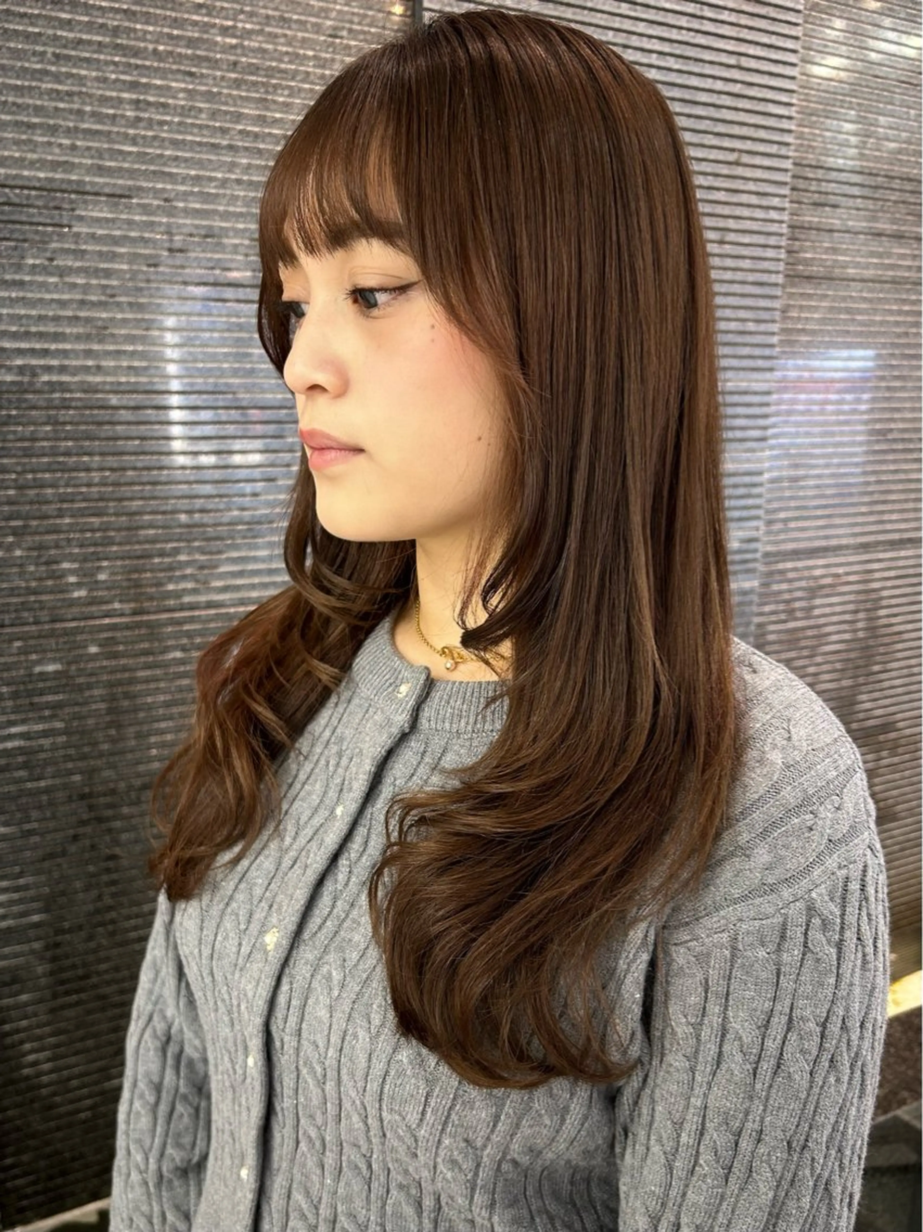 ロング レイヤーカット 對馬 光梨のヘアスタイル