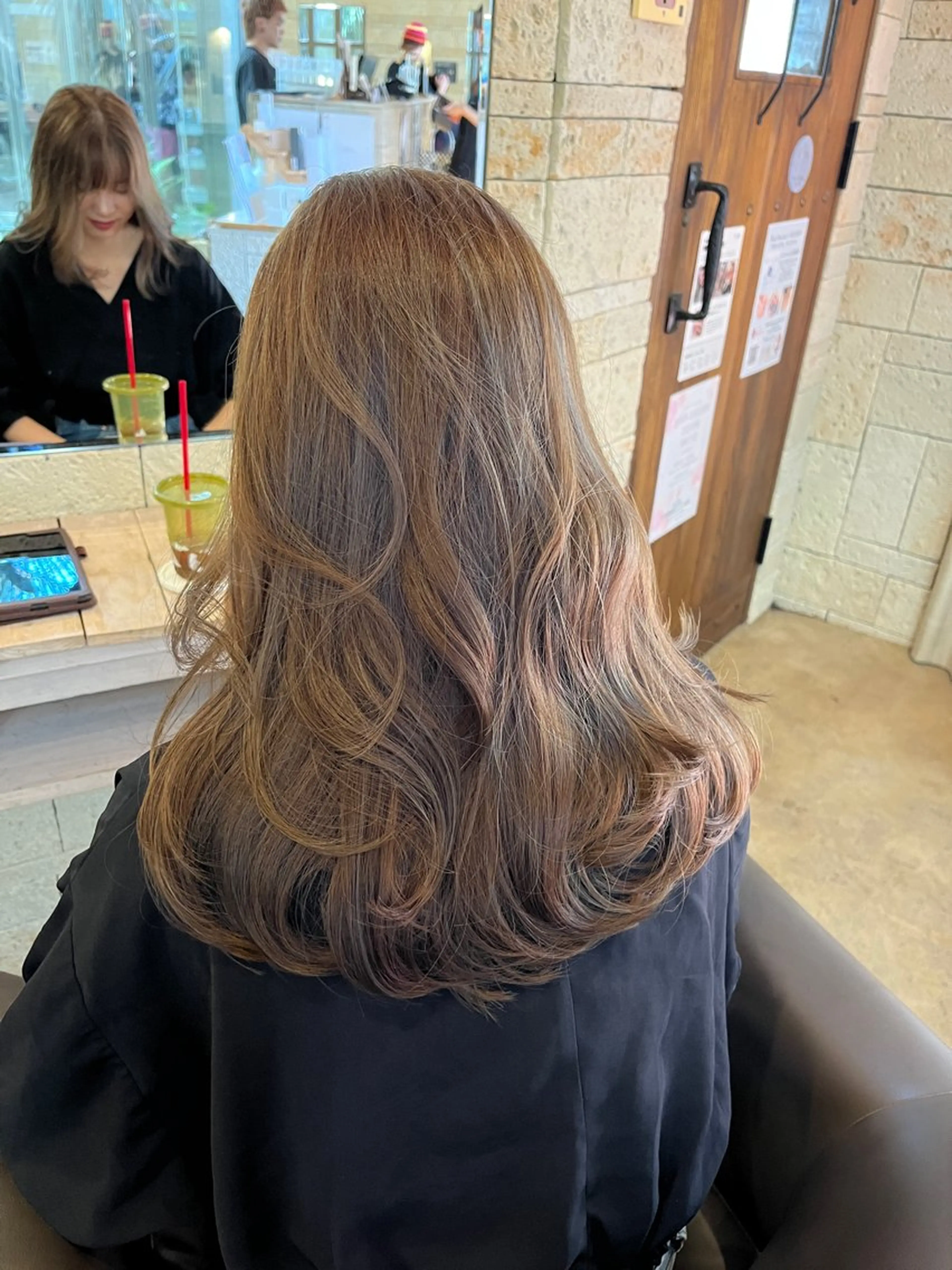 ロング カラー ベージュカラー ブリーチ ヘアカラー トリートメント 艶カラー/メンズ パーマ/伊藤愛麻のヘアスタイル