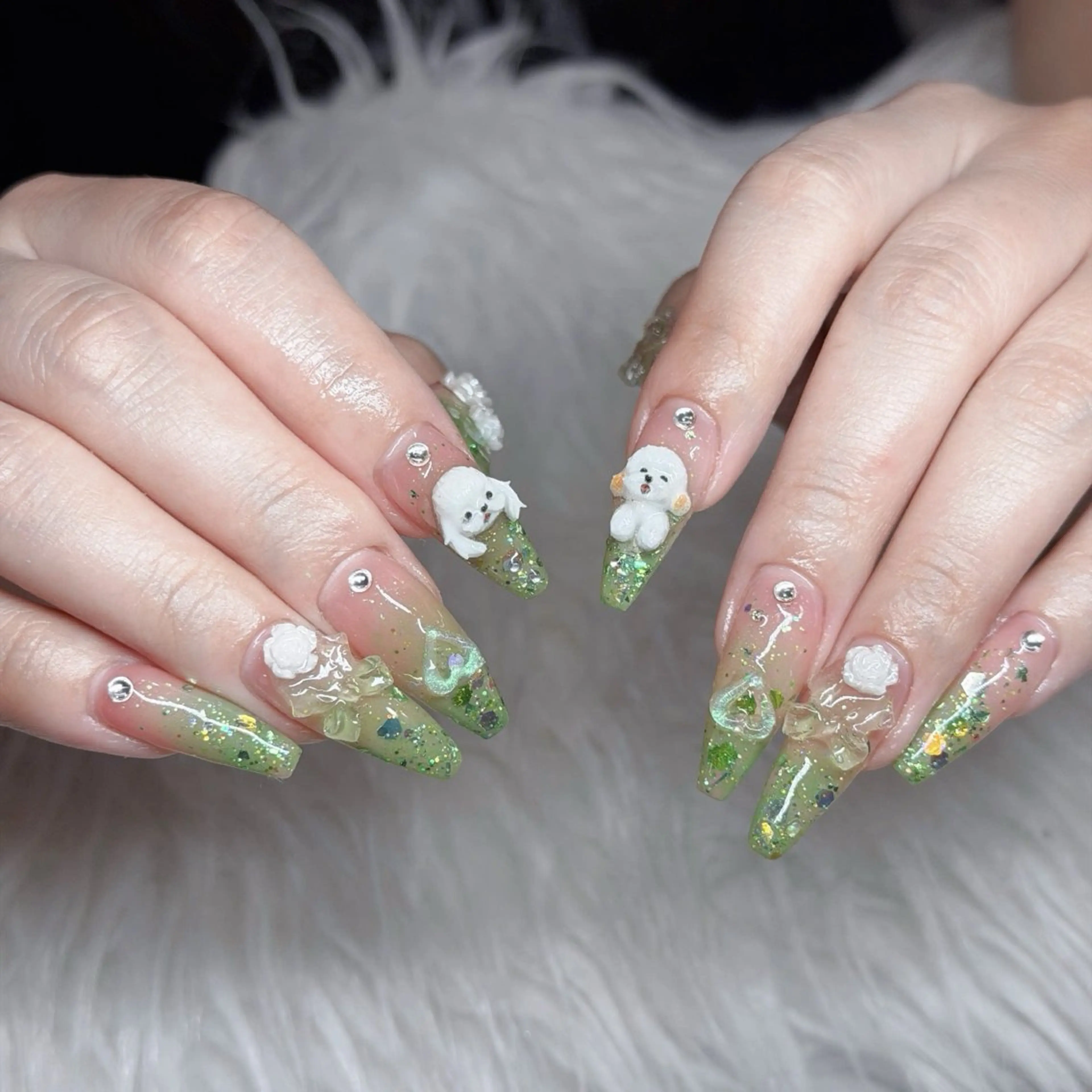 ネイル オーロラネイル グラデーション ハート ホログラムネイル キラキラネイル HA NIのネイルデザイン