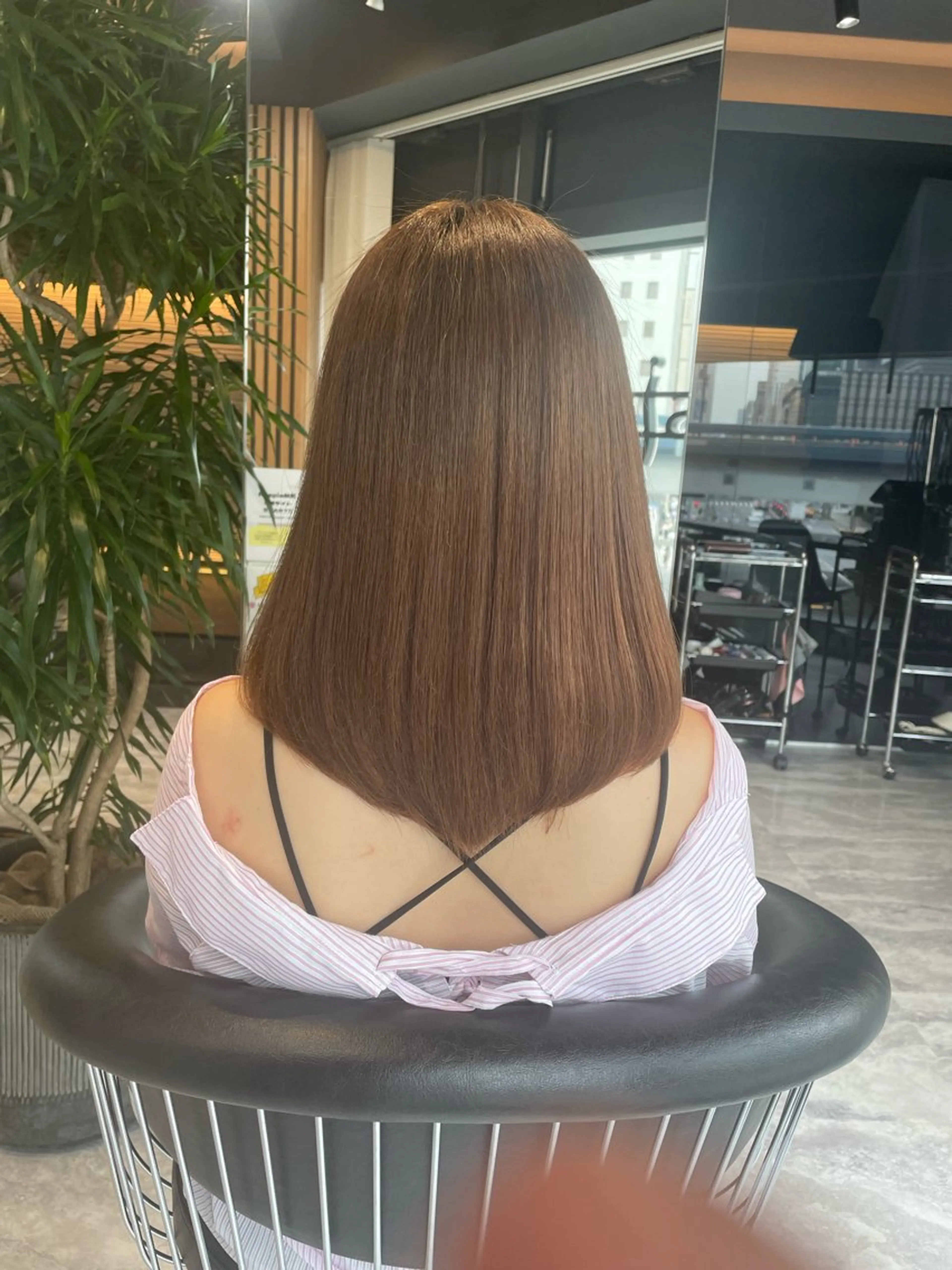 セミロング 酸性ストレート カット ヘアカラー 縮毛矯正 トリートメント 美髪矯正/酸性ストレ ート/艶カラー/堅田のヘアスタイル