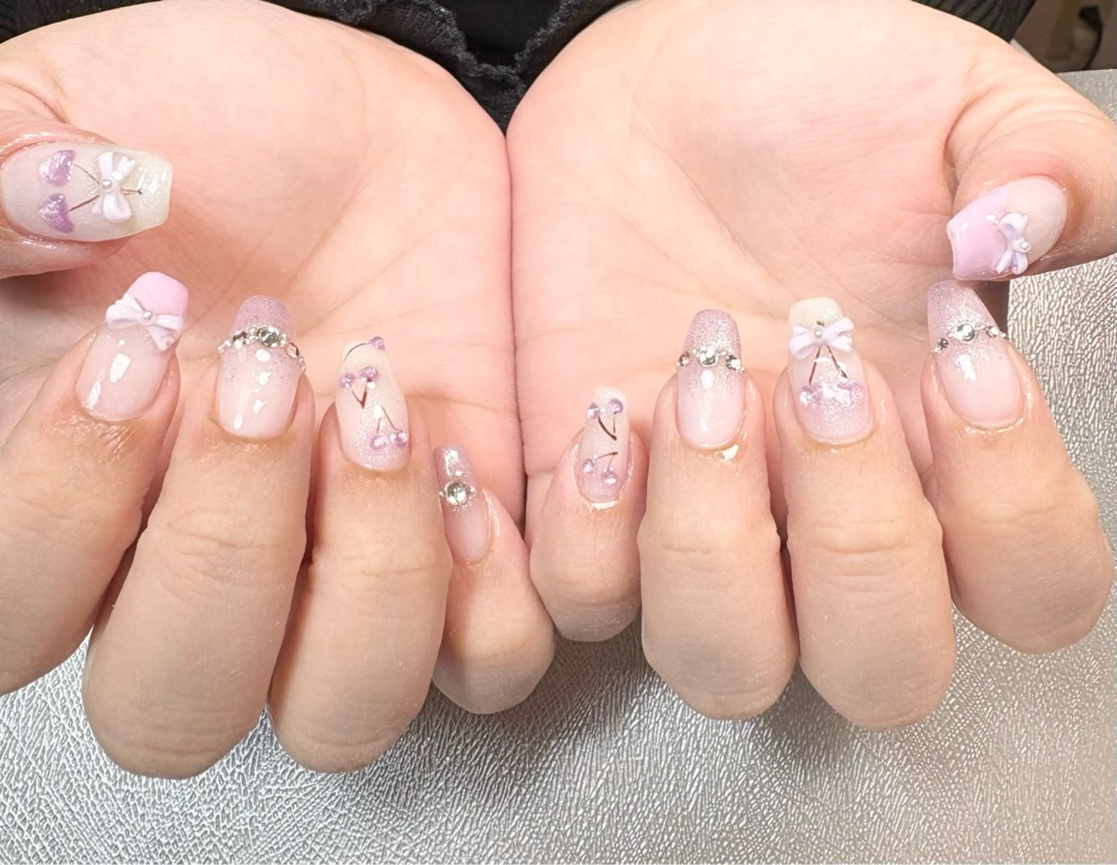 ネイル パープル リボン 春ネイル ハンドネイル ✨韓国✨nail salonLumieのネイルデザイン