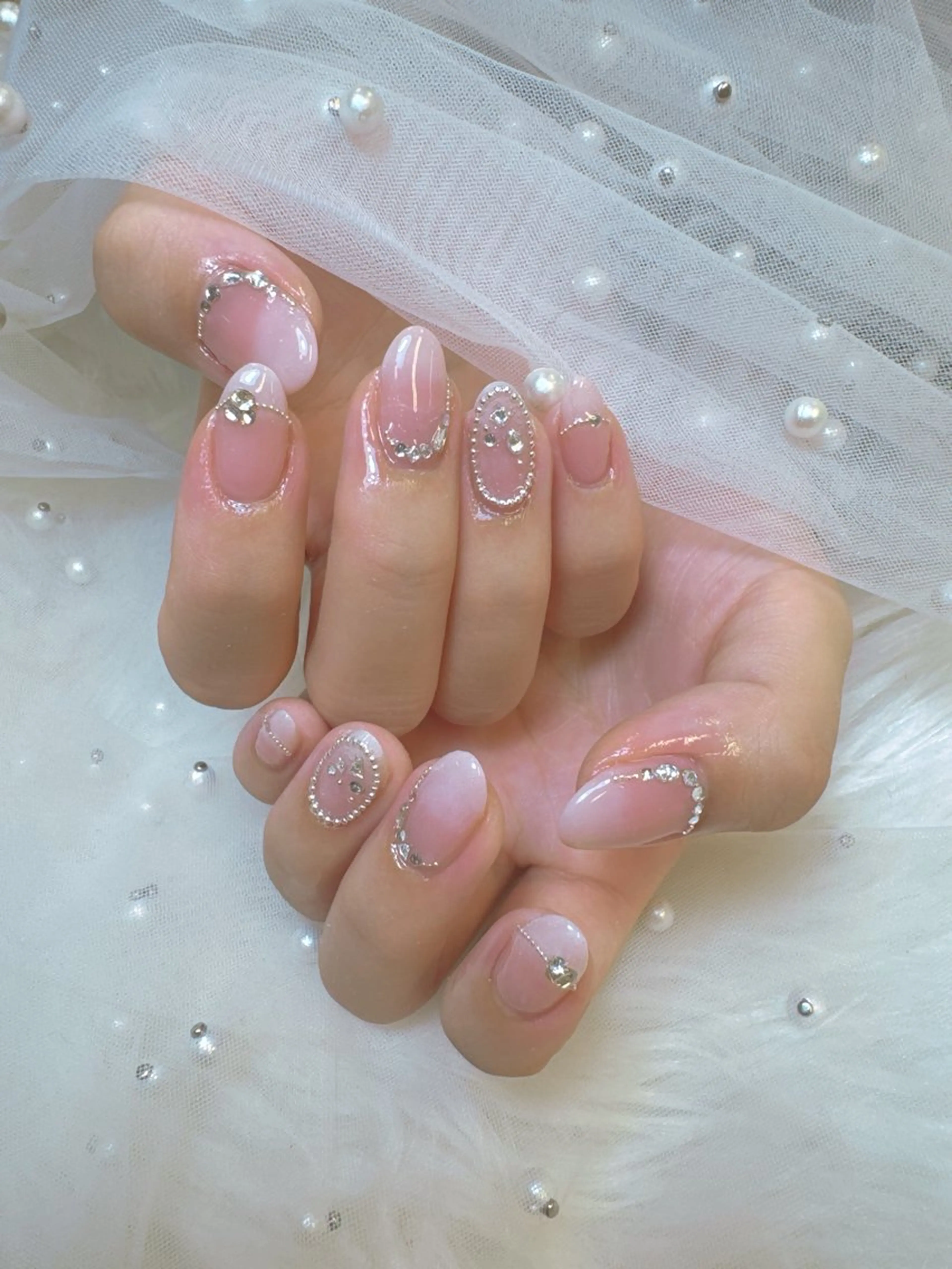 ネイル 成人式 ジェルネイル ハート キラキラネイル マグネットネイル ハンドネイル Queeens nailのネイルデザイン