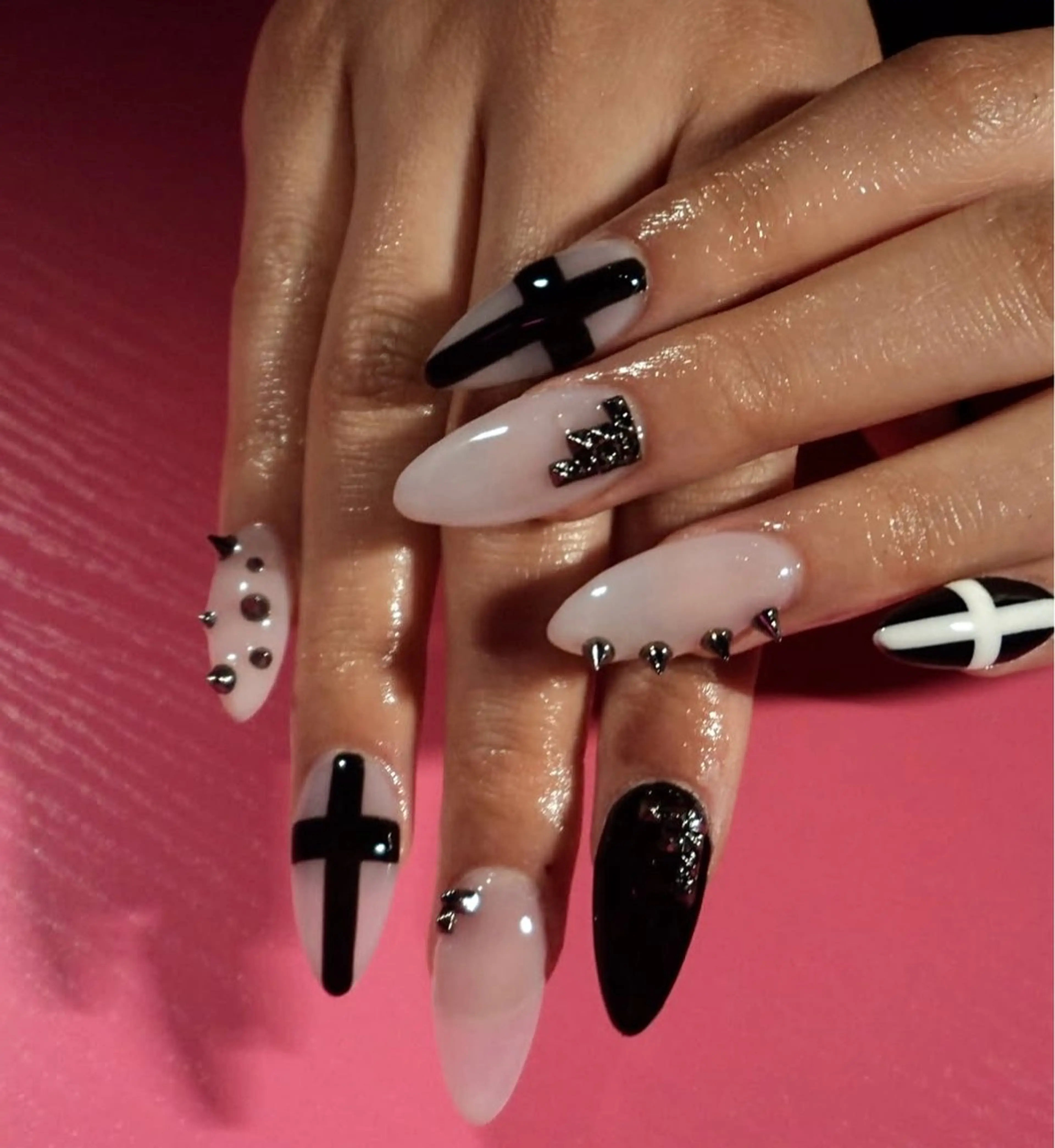 ネイル アートネイル フレンチネイル ジェルネイル 韓国ネイル ミラーネイル ハンドネイル Rin Nail 新大久保店のネイルデザイン