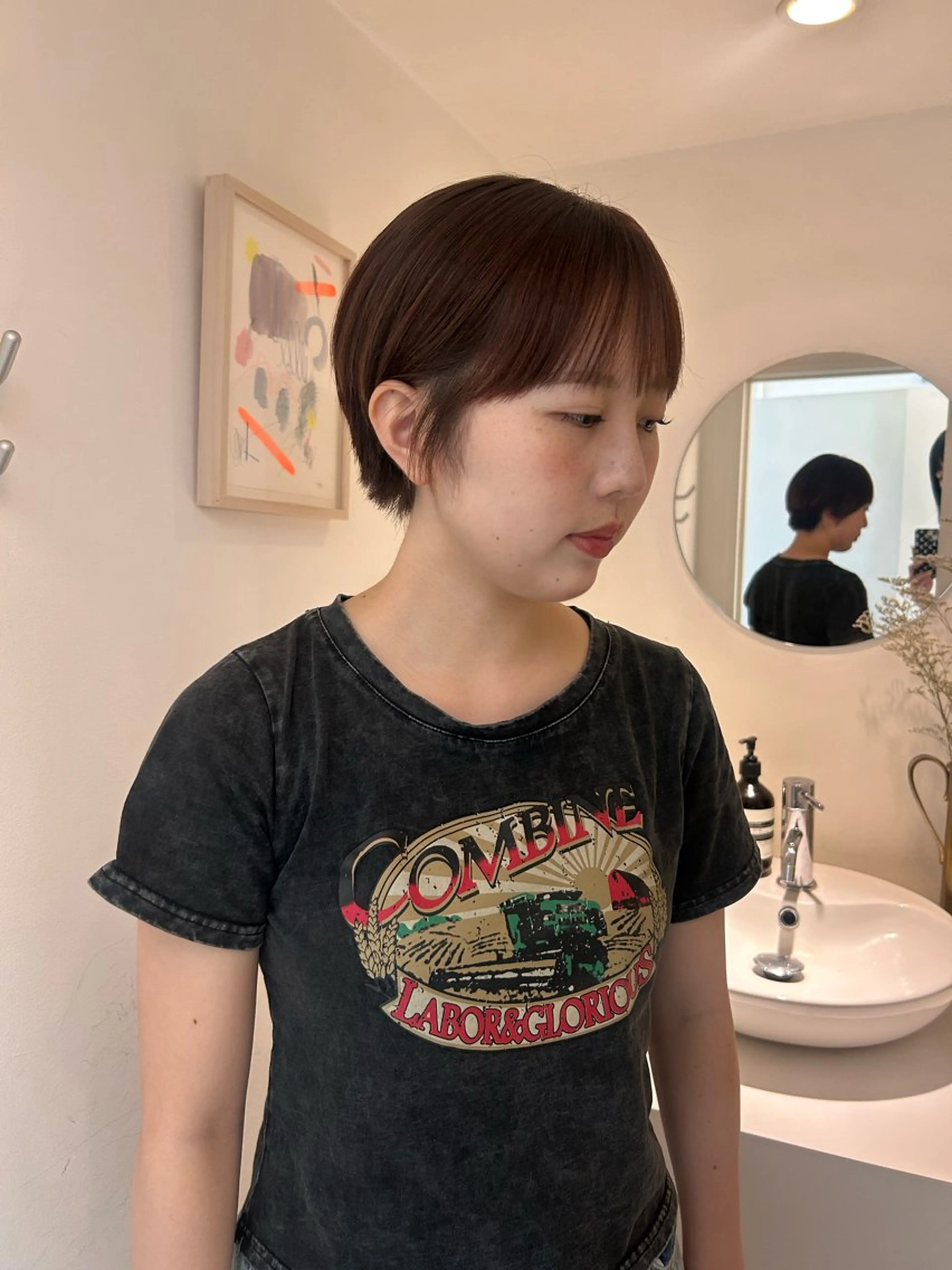 ショート カラー かがやしづ ⭐️ハイトーンのヘアスタイル