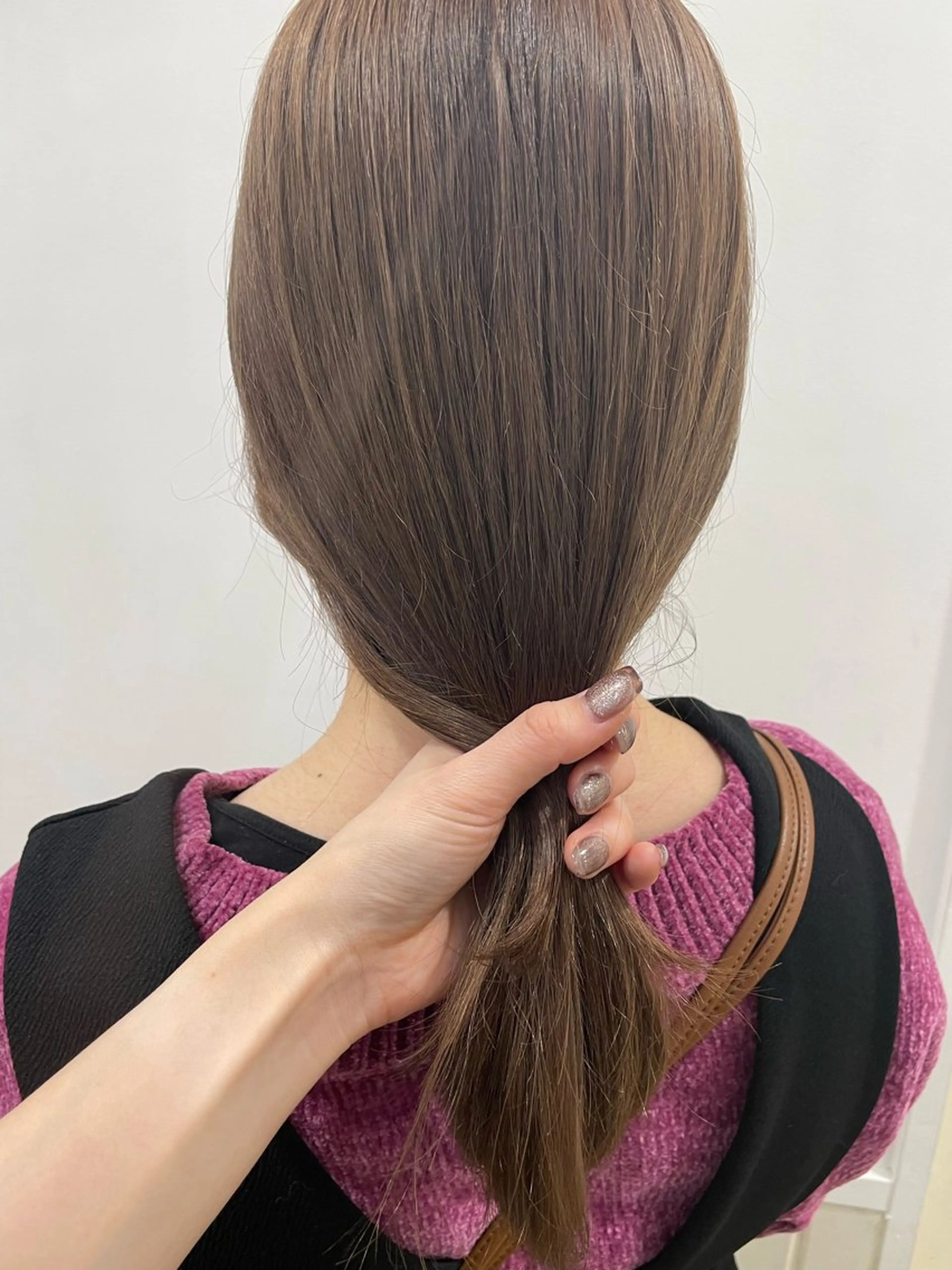 ロング カラー ベージュカラー ブリーチ clan .のヘアスタイル