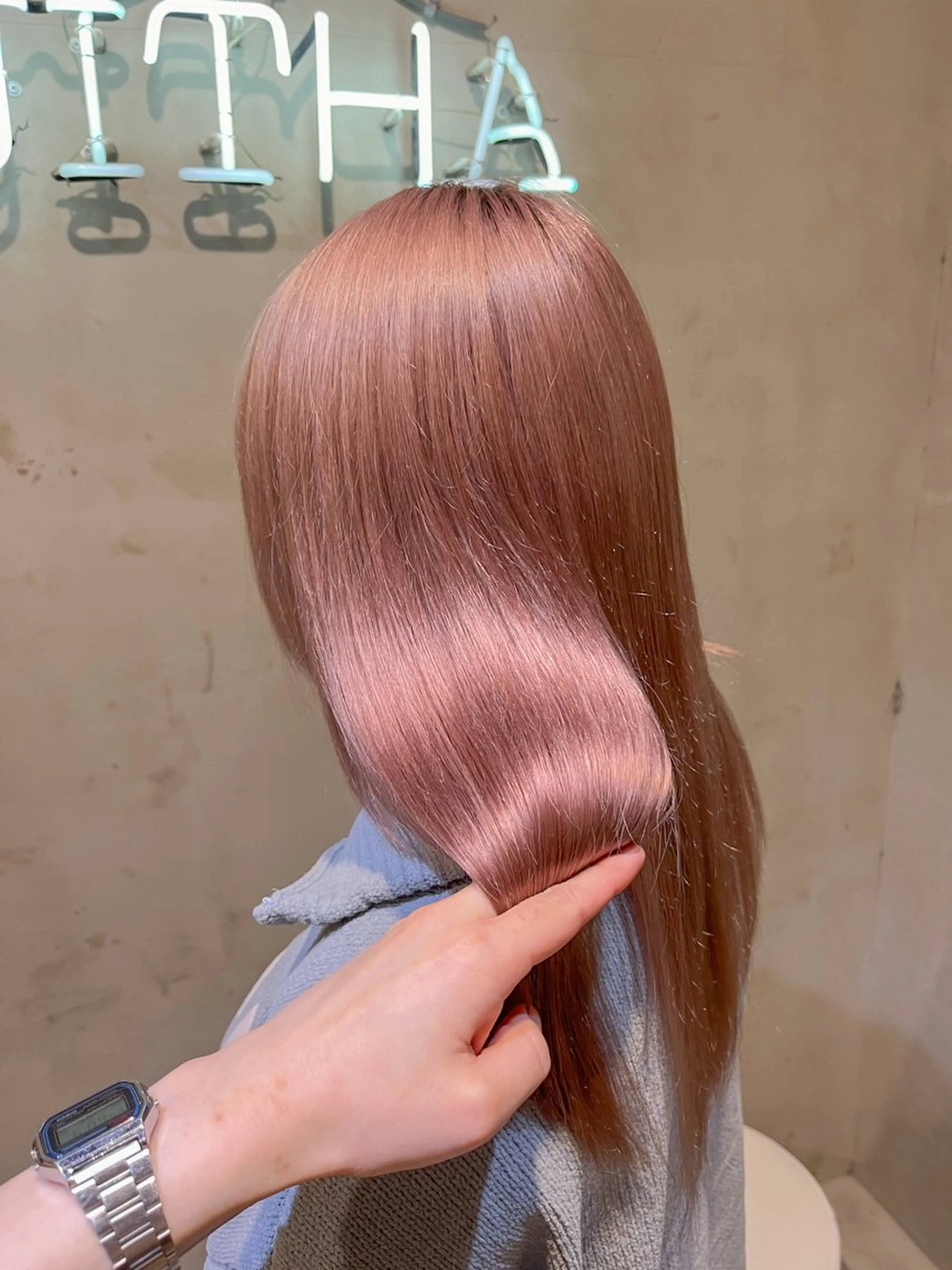 ロング カラー ヘアカラー トリートメント ヘアセット 似合わせベージュ 🍯ayumi🍯のヘアスタイル