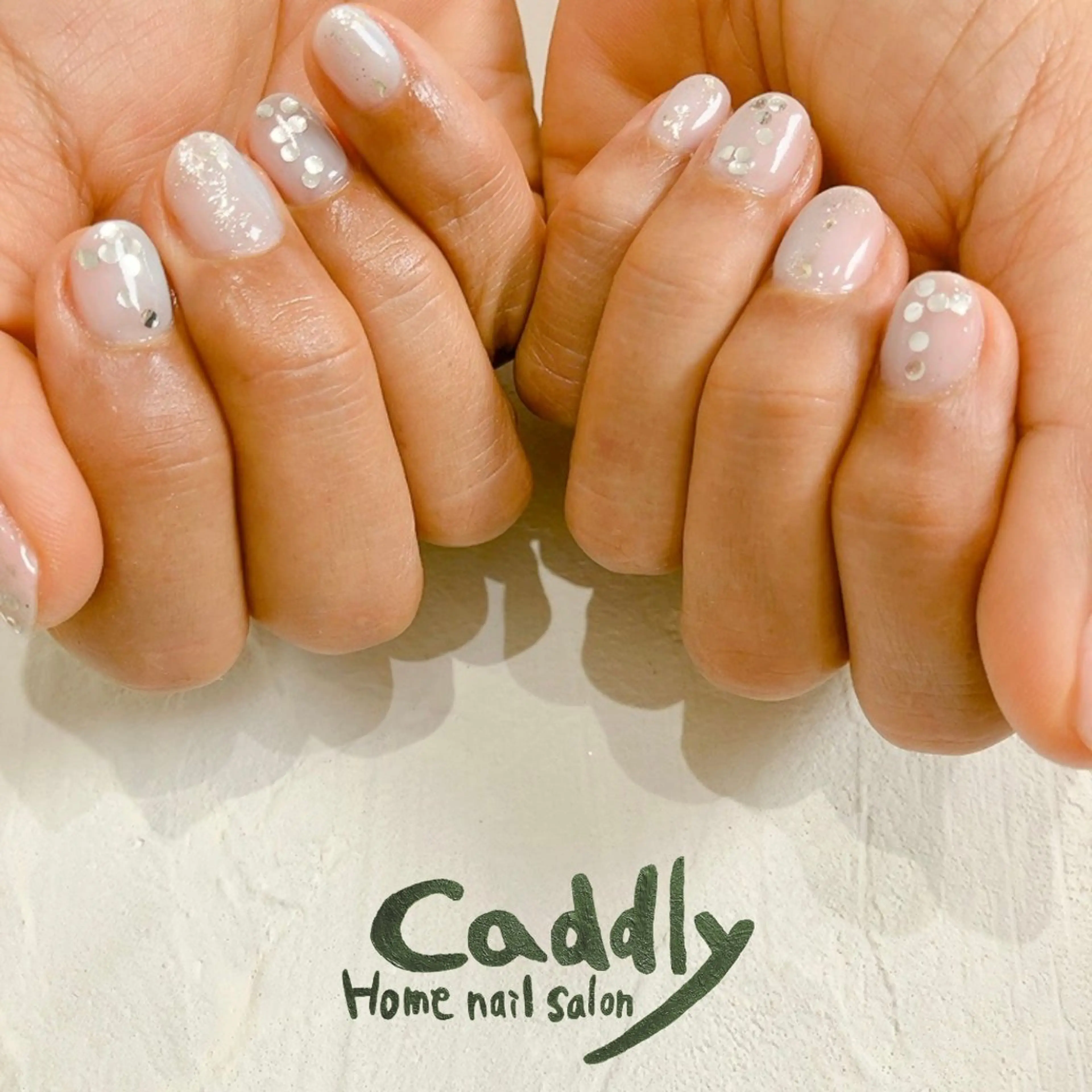 ネイル ブルー グラデーション ホログラムネイル ラメ(グリッター) ピンク ハンドネイル caddly naoのネイルデザイン