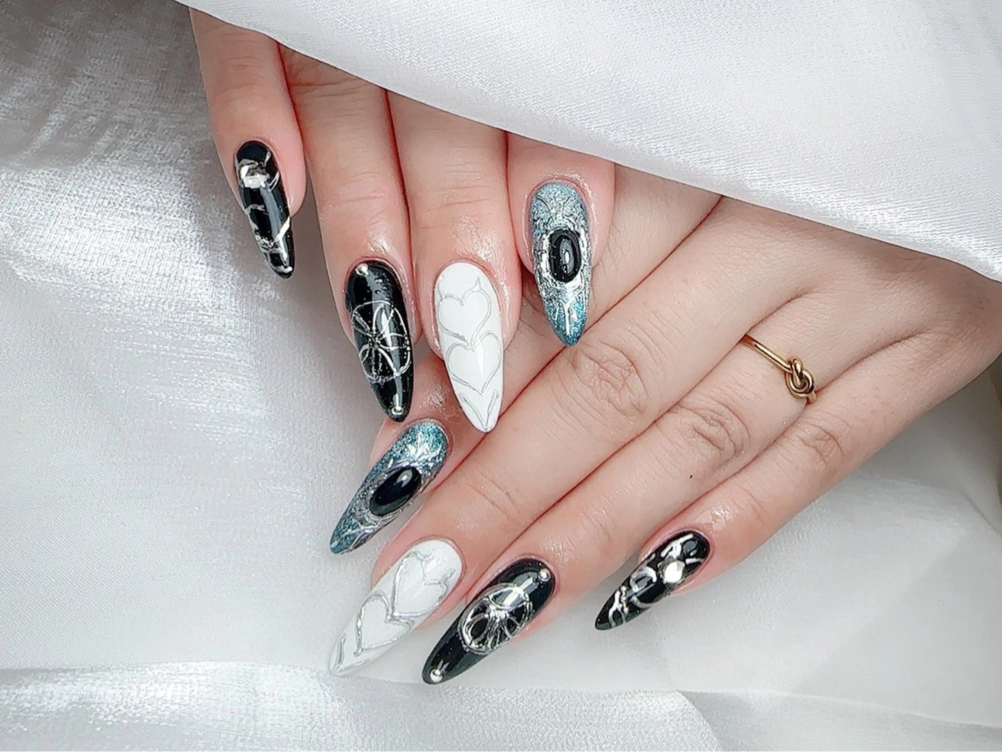 ネイル ハンドネイル 🎀Ｍ nails✨ ビューティーのネイルデザイン