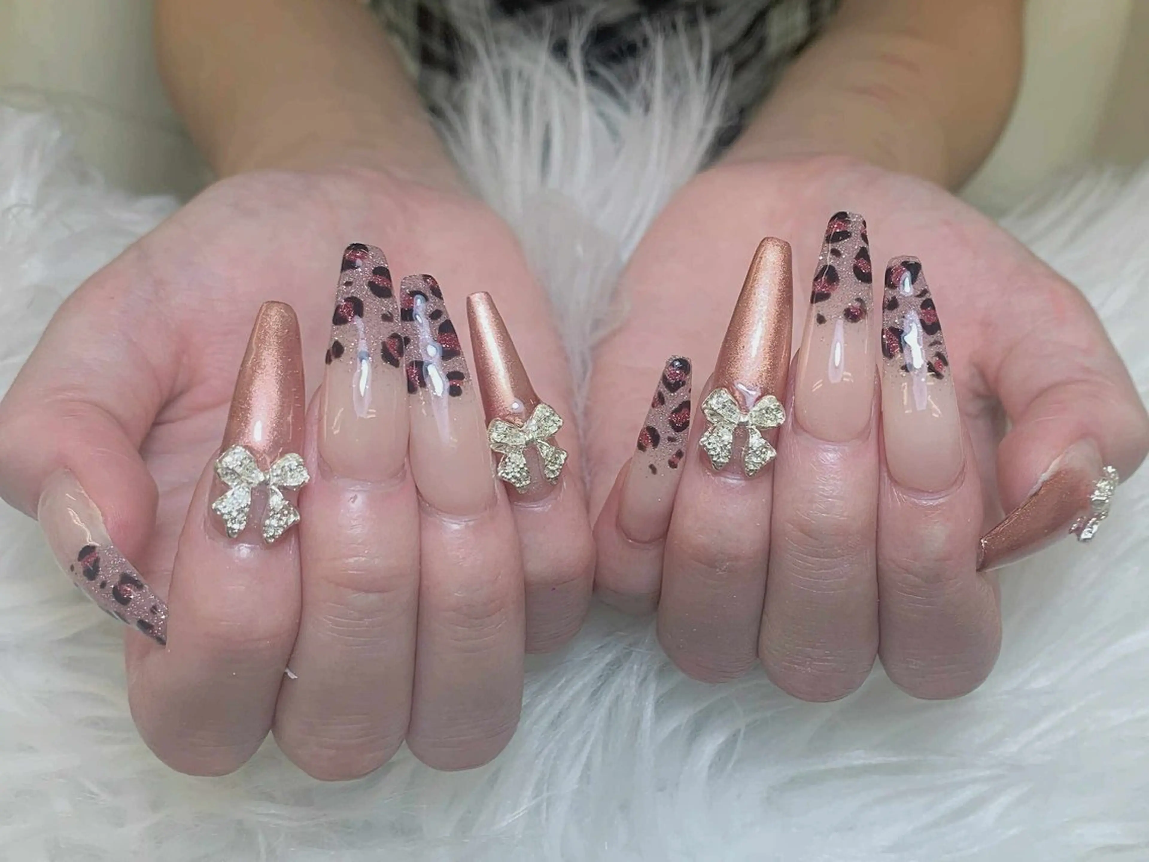 ネイル チークネイル 長さ出し フレンチネイル ジェルネイル ガラスフレンチ ハンドネイル anh nail anne🤍のネイルデザイン