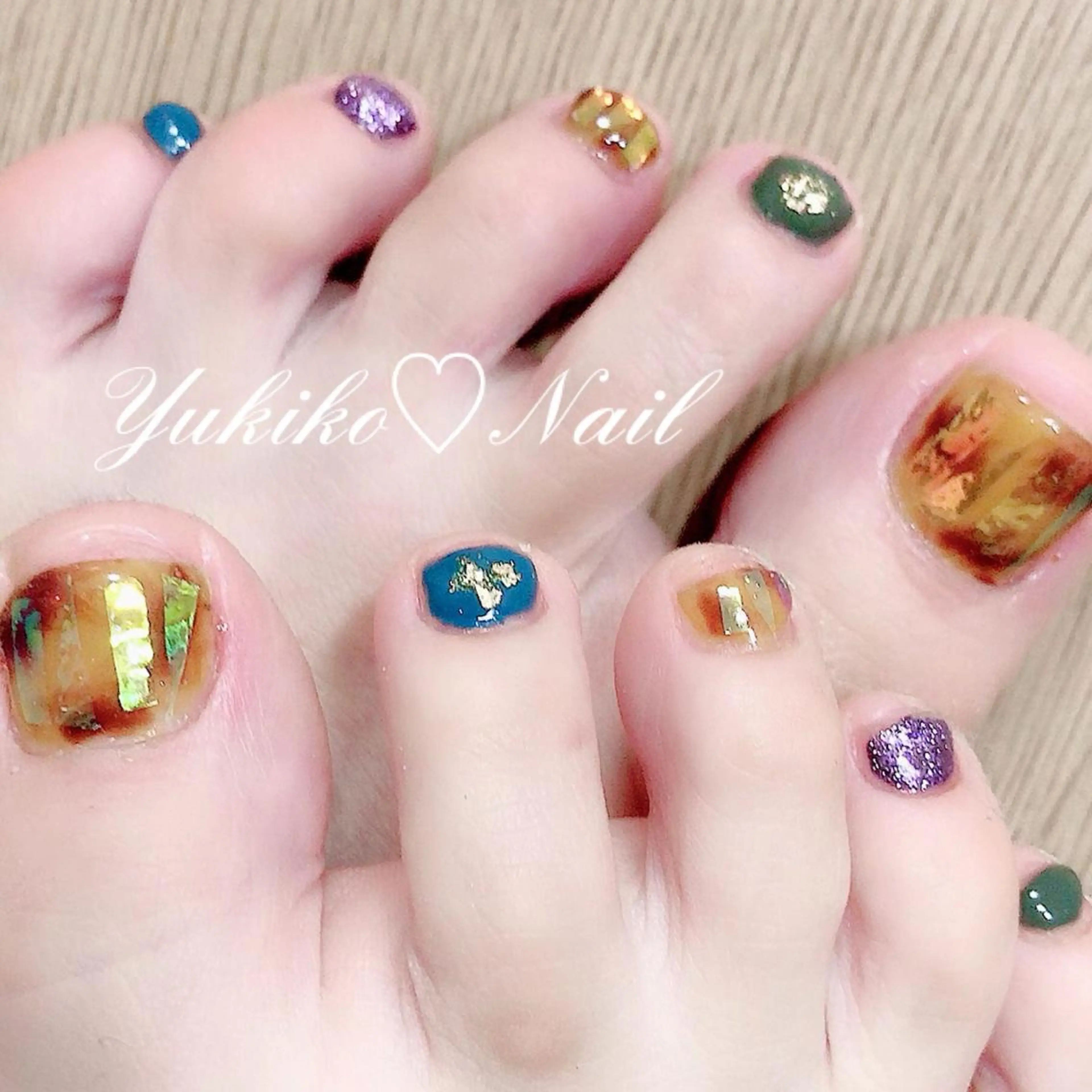 ネイル べっ甲ネイル フットネイル ホログラムネイル 持ち込み ユキコ ネイルのネイルデザイン
