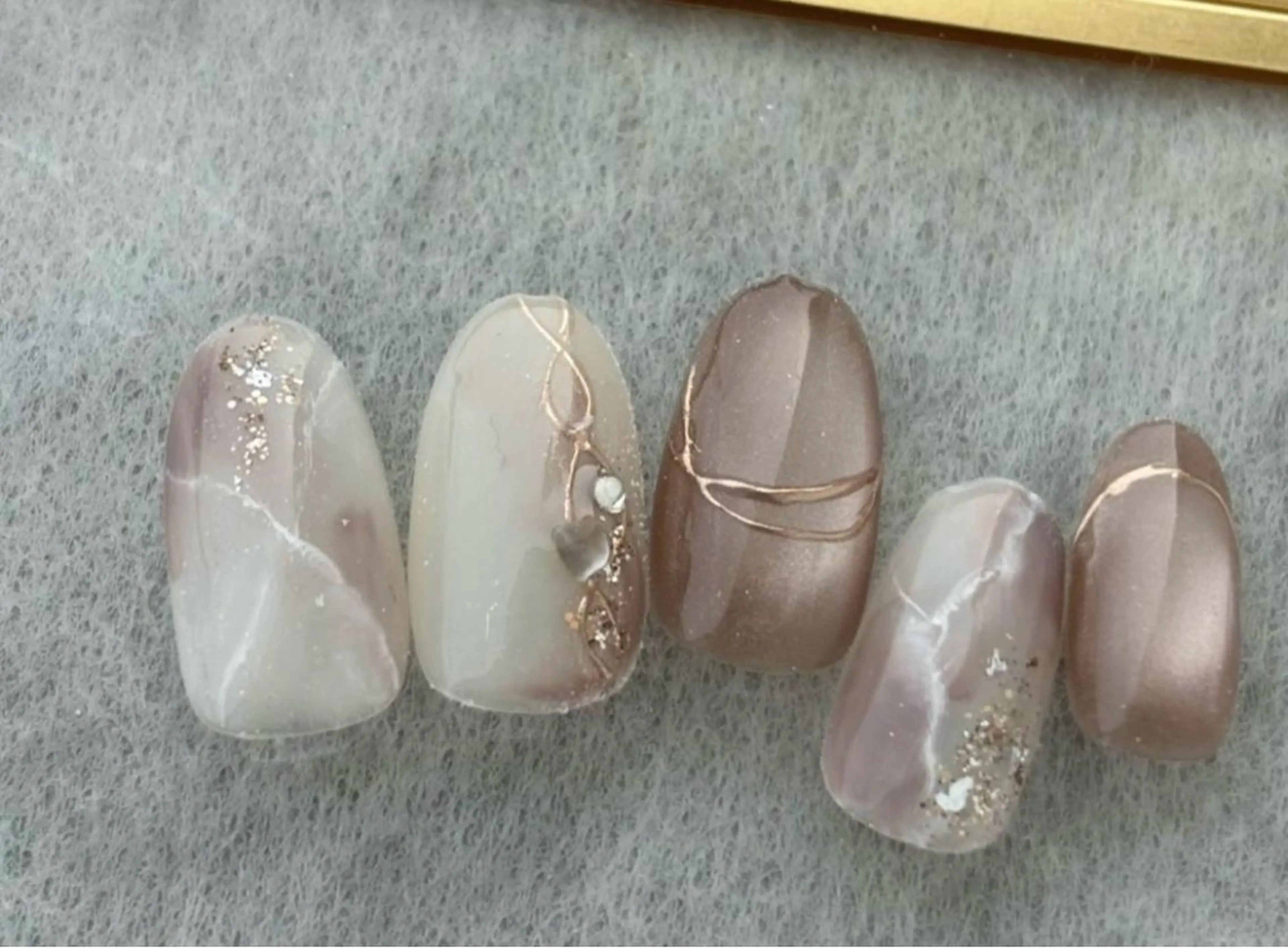 ネイル EARTH笛吹店 ハルナのネイルデザイン