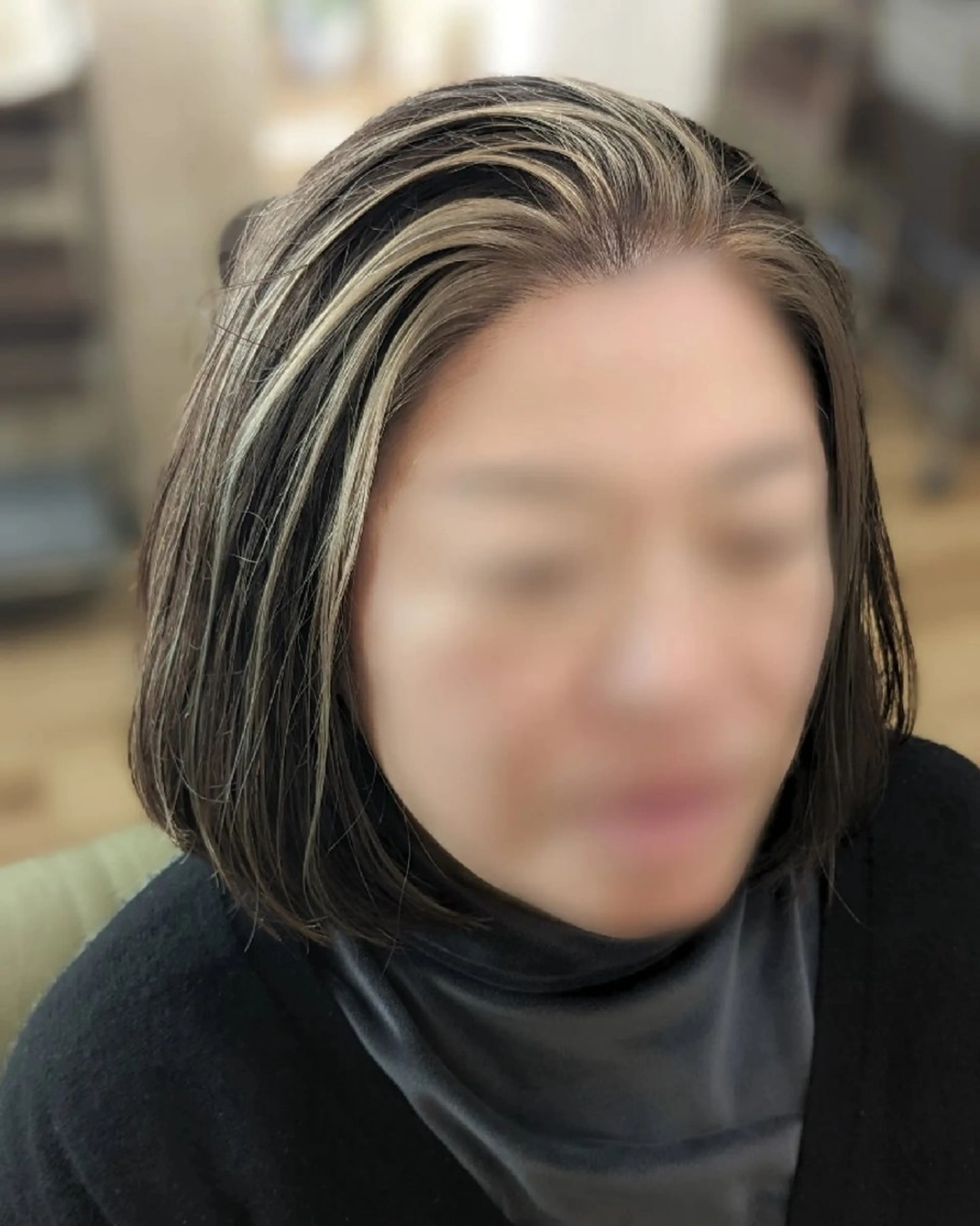 ショート カラー 加藤 彩のヘアスタイル
