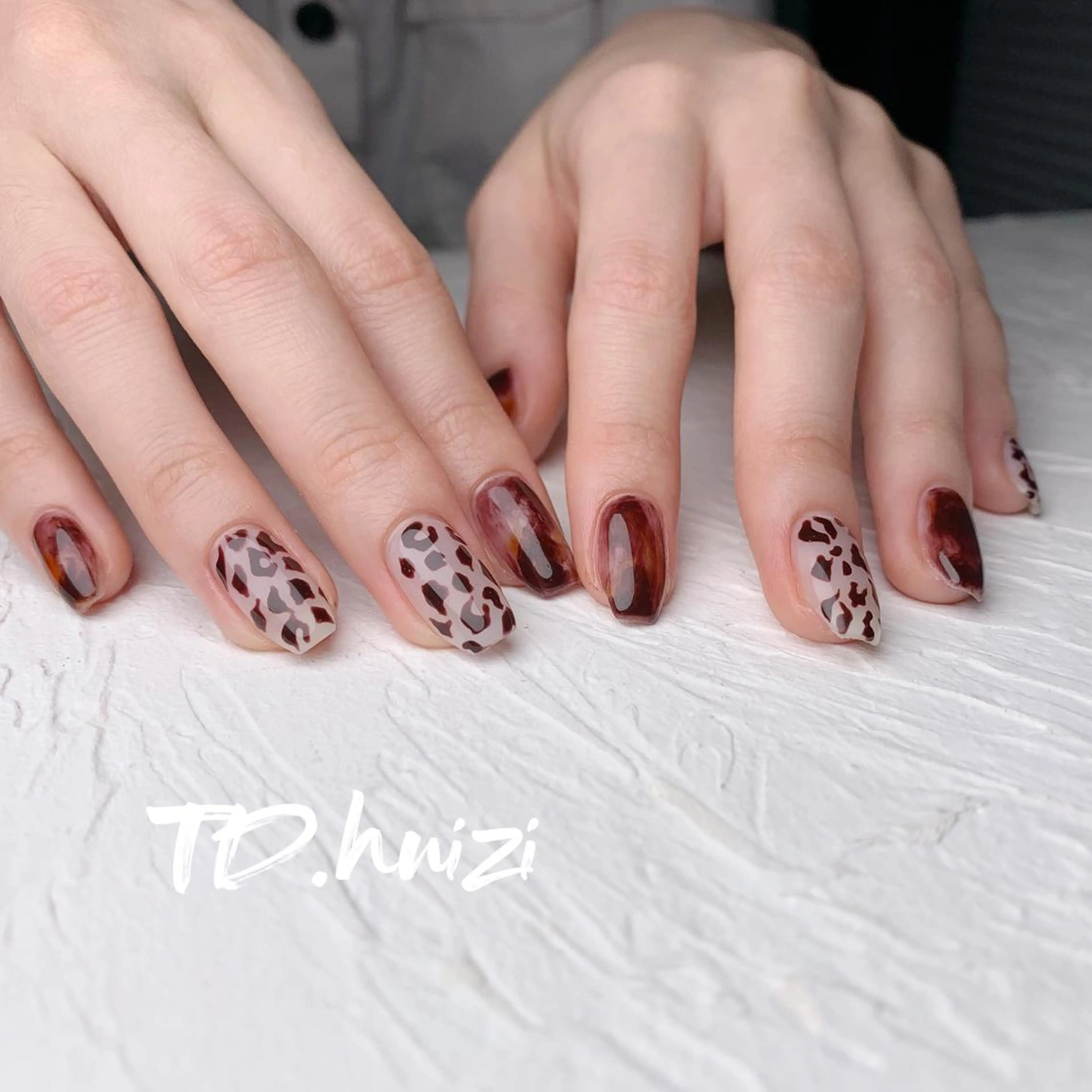 セミロング めぐみのネイルサロン スタッフ練習のネイルデザイン