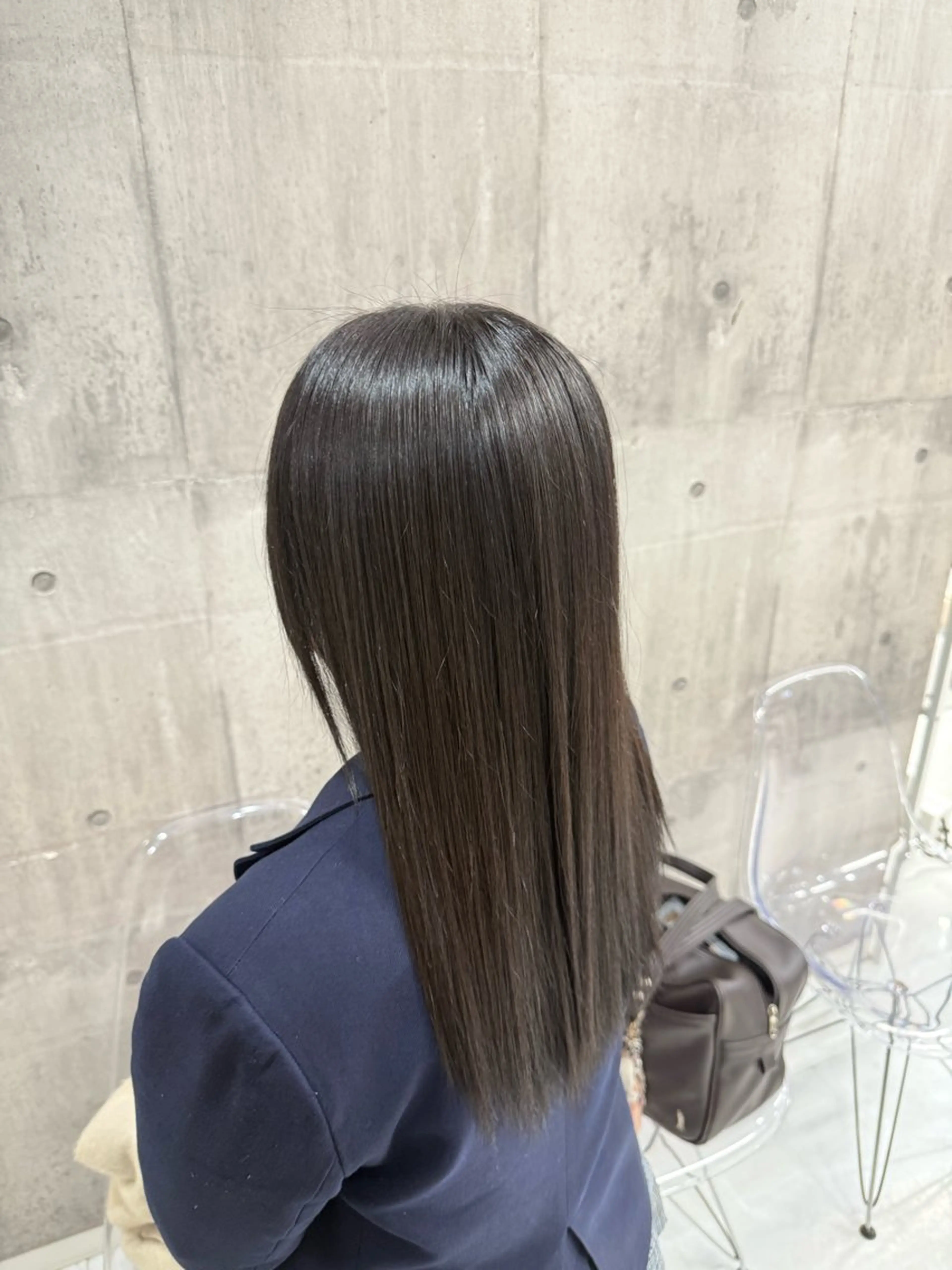 セミロング カラー メンズ メンズバレイヤージュ メンズブリーチ メンズハイライト メンズハイトーン メンズインナーカラー ヘアカラー トリートメント ☁️かずき☁️青.紫 推し活カラー💫のヘアスタイル