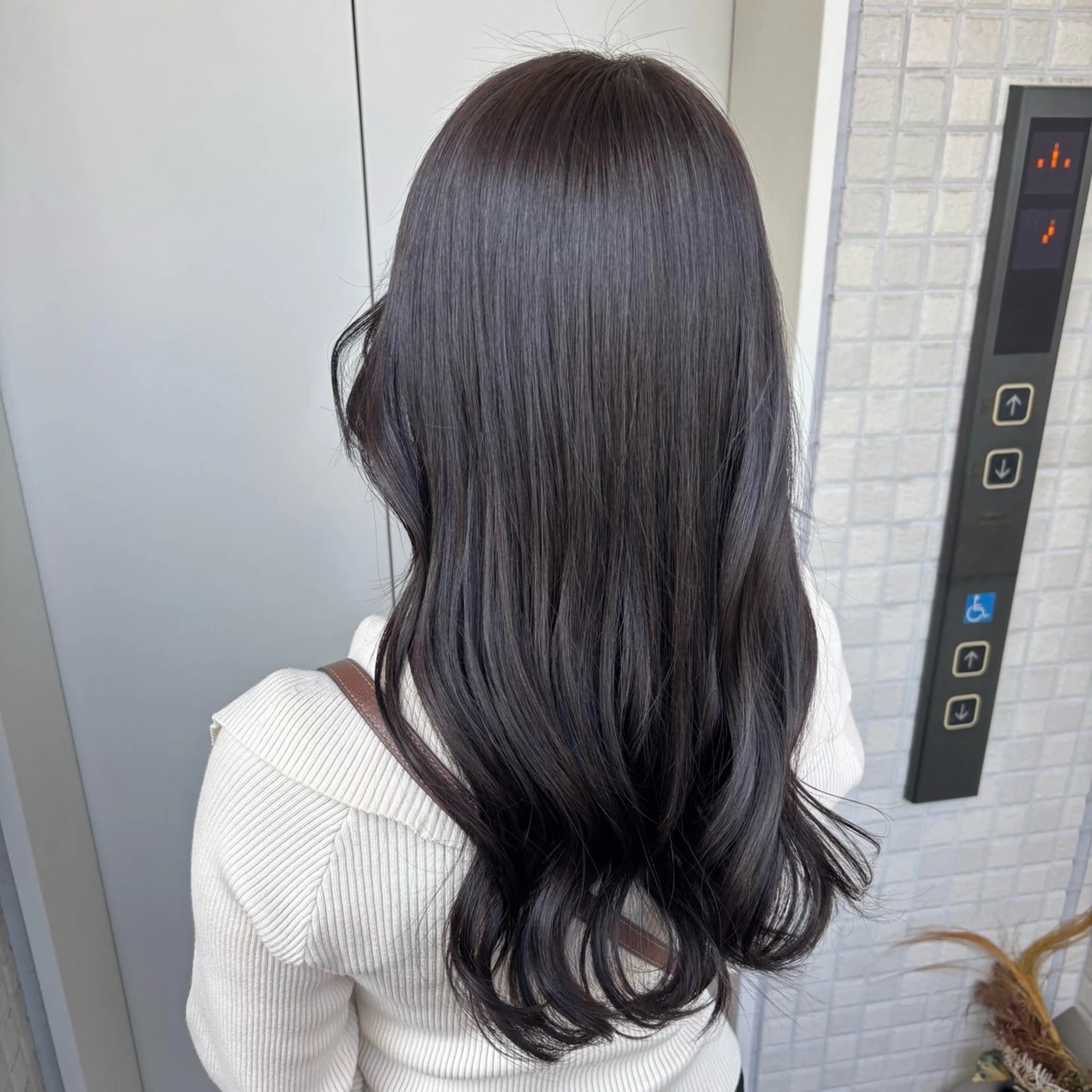 カラー ヘアカラー トリートメント 艶カラー🪡髪質改善 アレンジ🎀airiのヘアスタイル