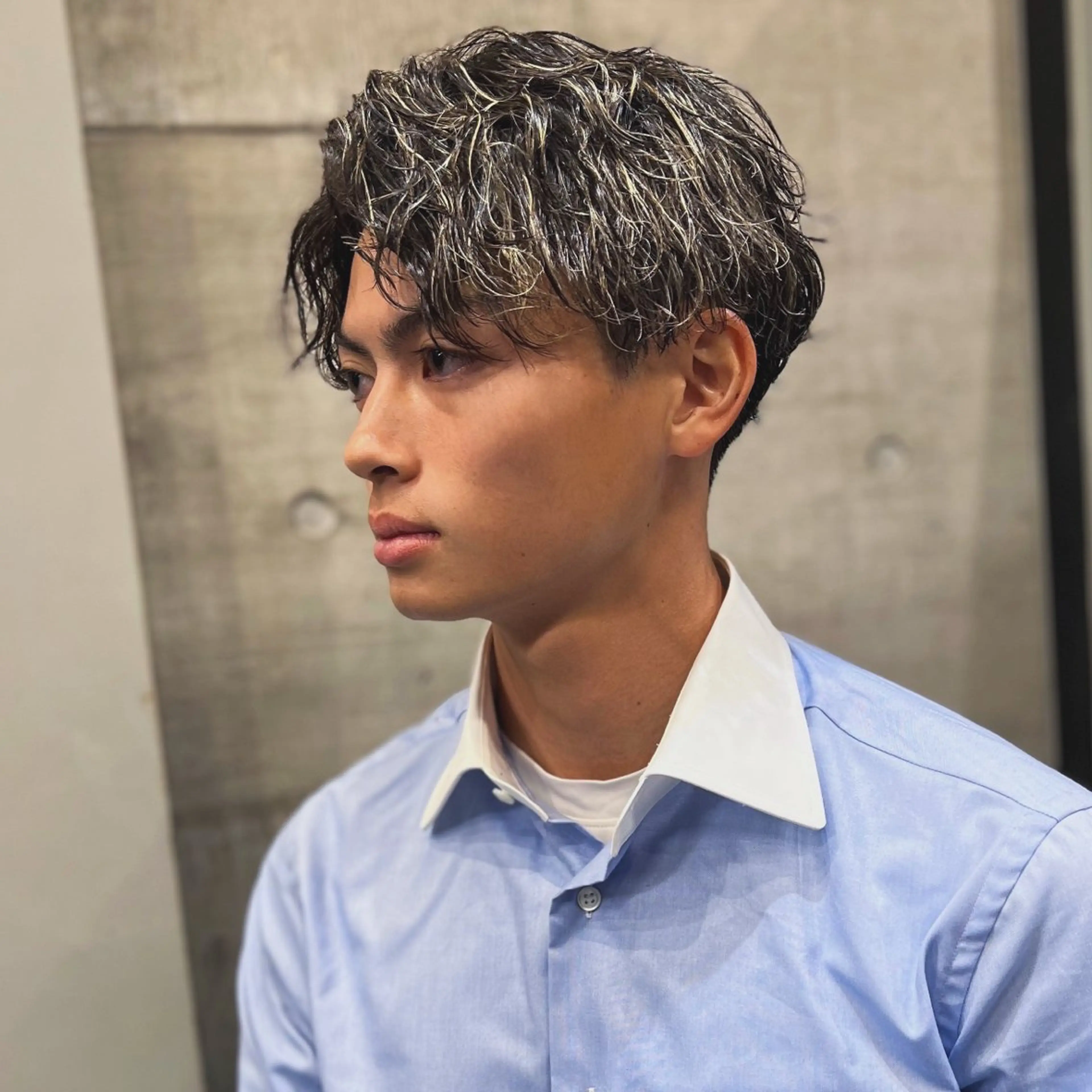 メンズ メンズハイライト メンズメッシュ メンズパーマ 波巻きパーマ カット ヘアカラー パーマ トリートメント メンズ特化/パーマ/ メッシュ/竜成のヘアスタイル