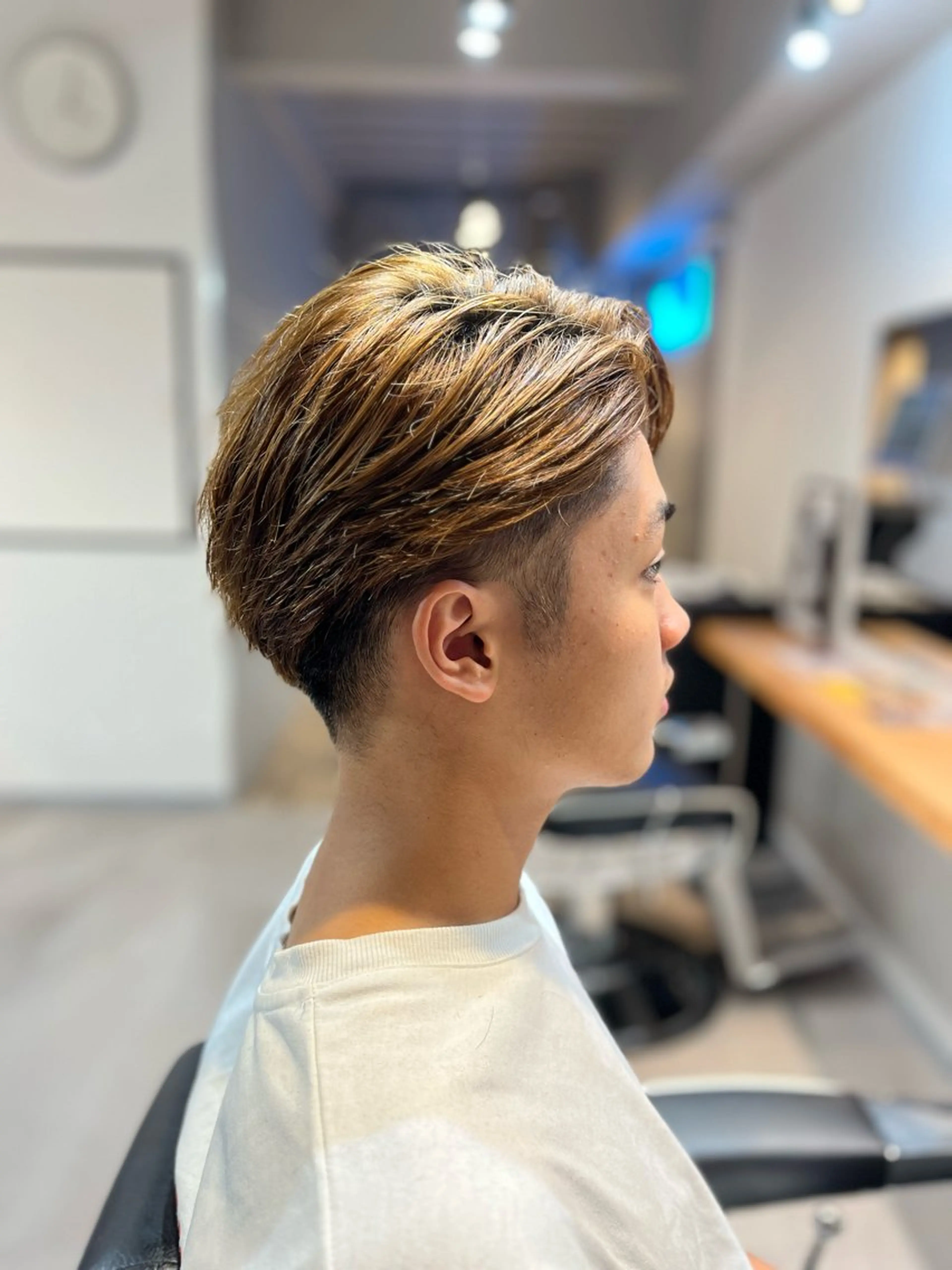 メンズ 上尾韓国レイヤー/ 艶カラー/しの🫧のヘアスタイル