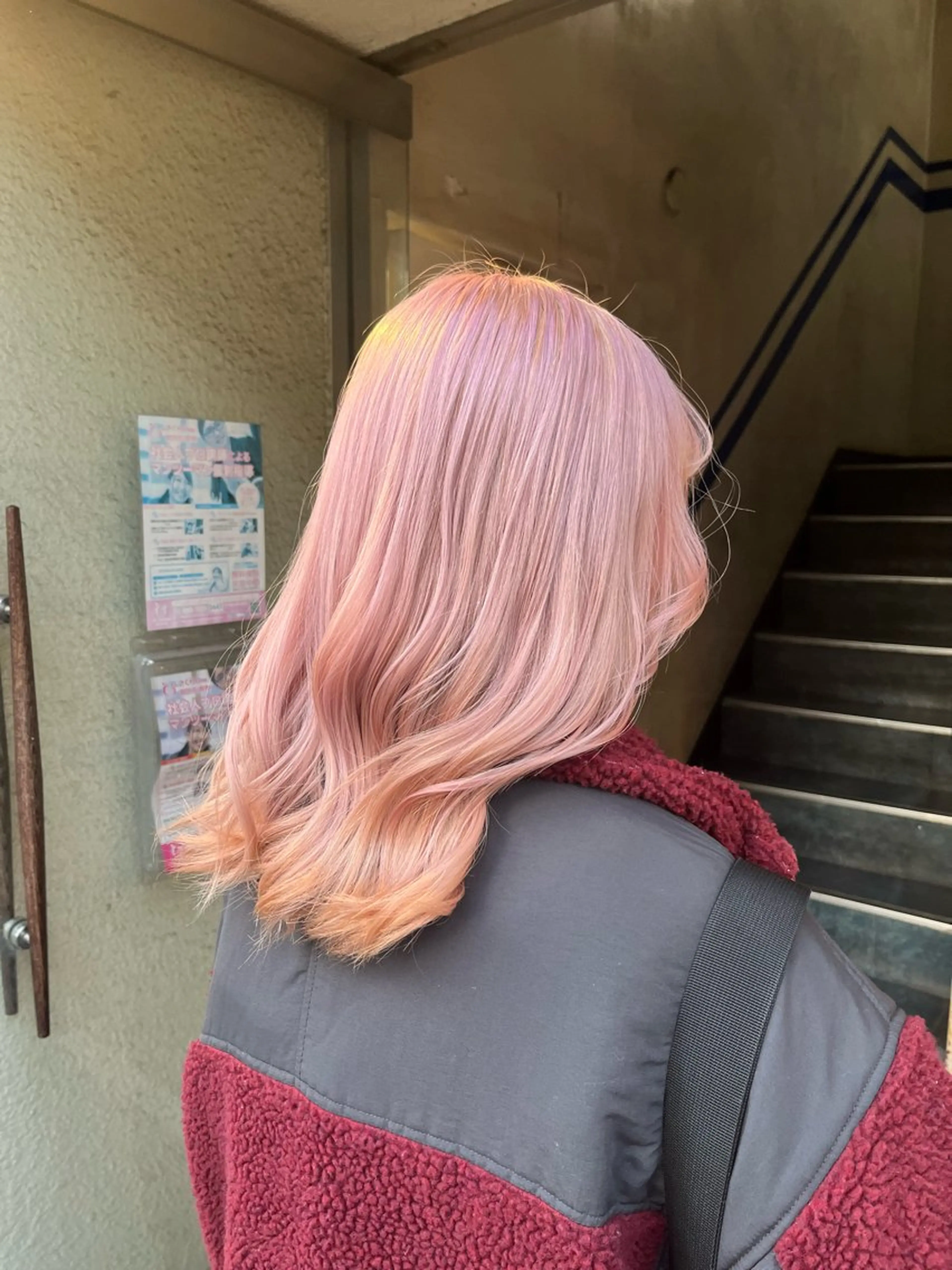 ミディアム カラー 艶髪/ハイトーン/ ヘアセット/モエノのヘアスタイル