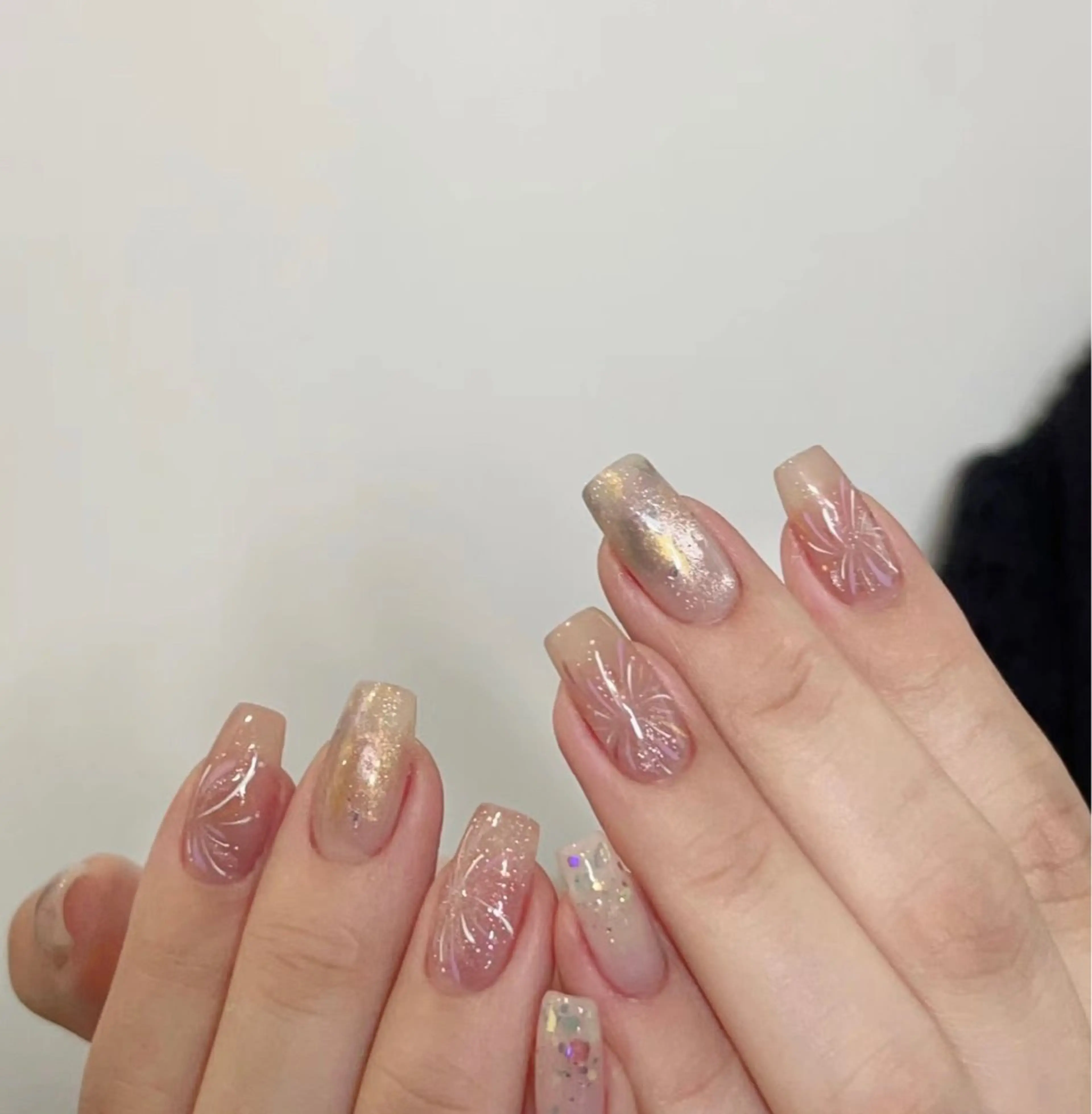 ネイル ハンドネイル ハンドケア More Glam渋谷店のネイルデザイン