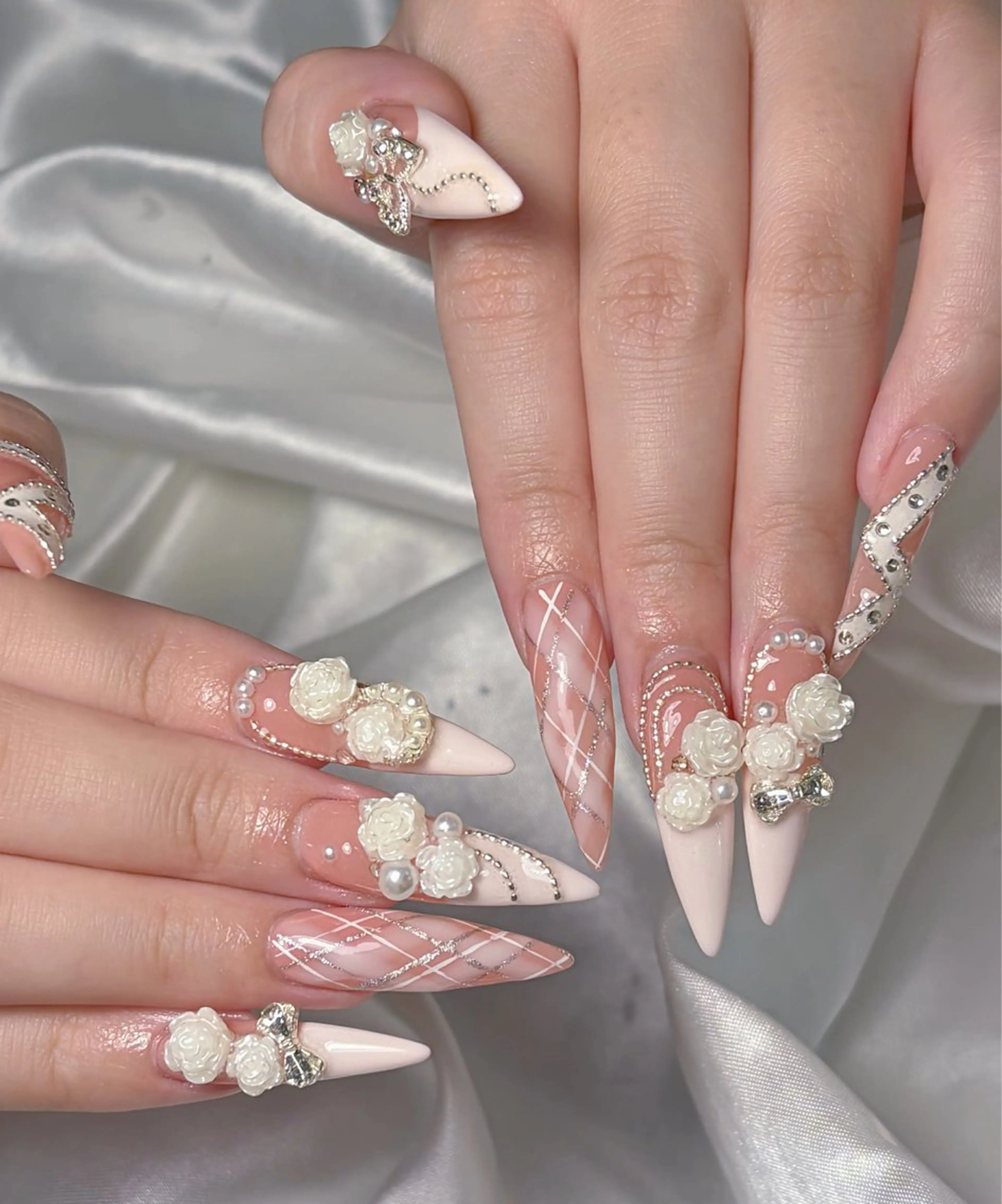 ネイル ハンドネイル LEELA NAIL STUDIOのネイルデザイン