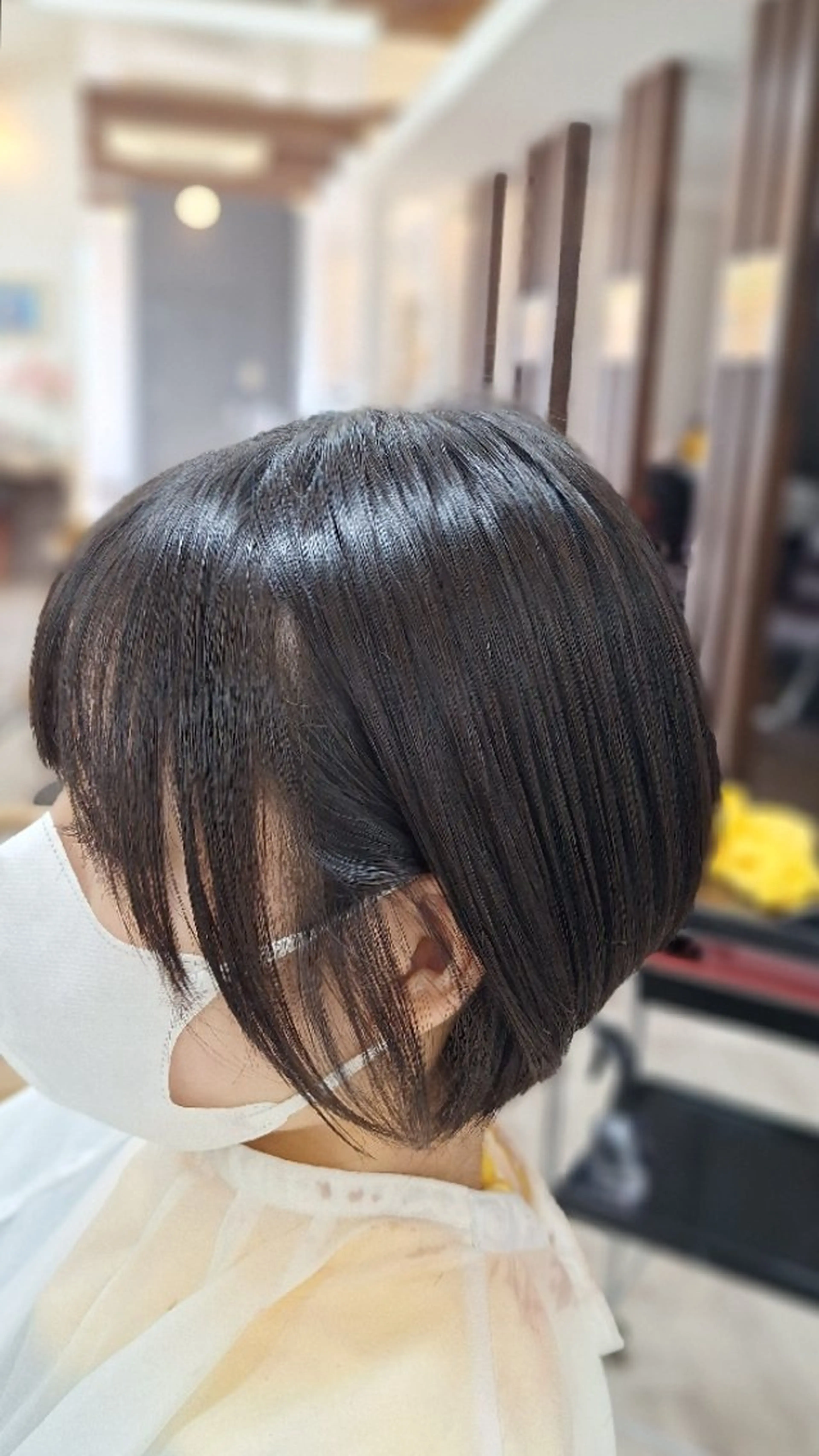 ショート ボブ 顔まわりレイヤー 顔周りカット レイヤーカット カット トリートメント 安藤 真由のヘアスタイル