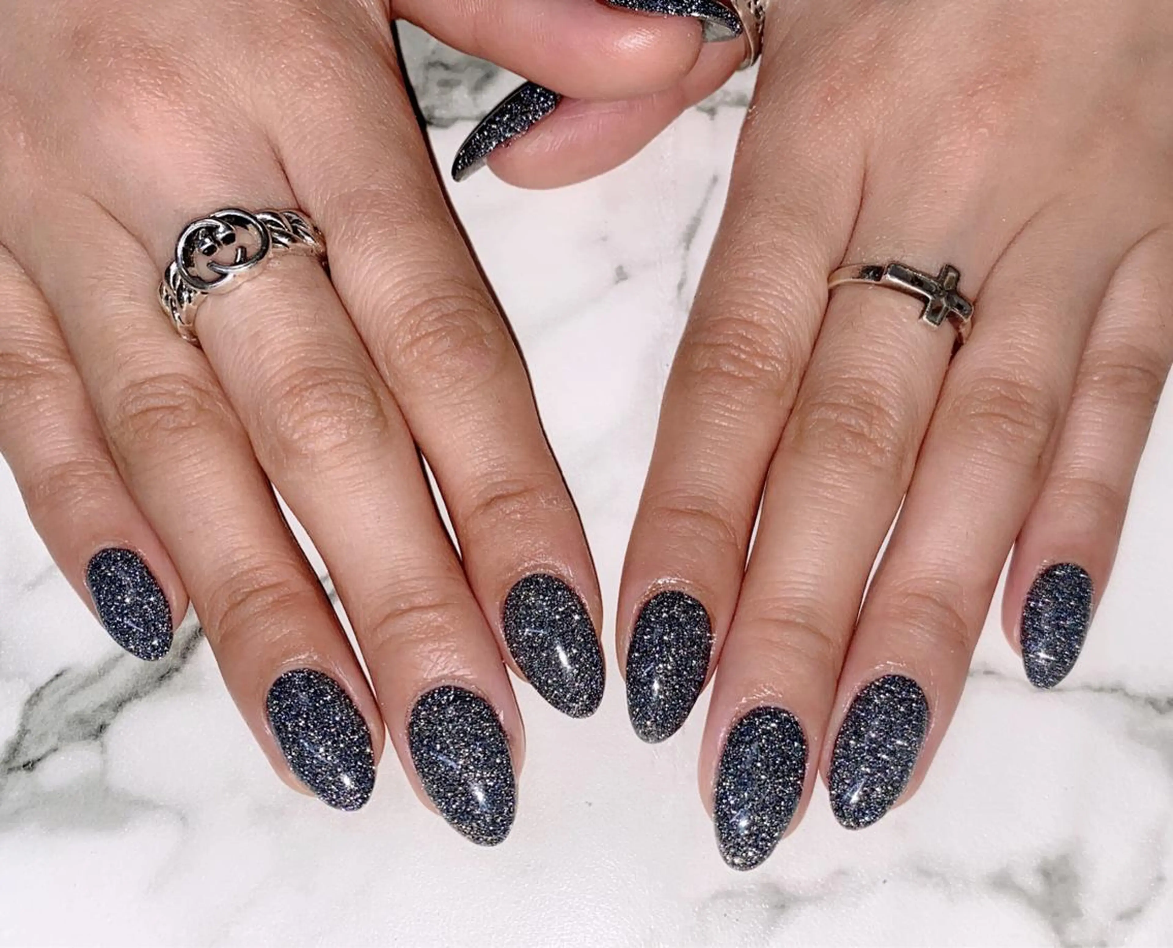 ロング カラー ネイル Q Free nailsのネイルデザイン