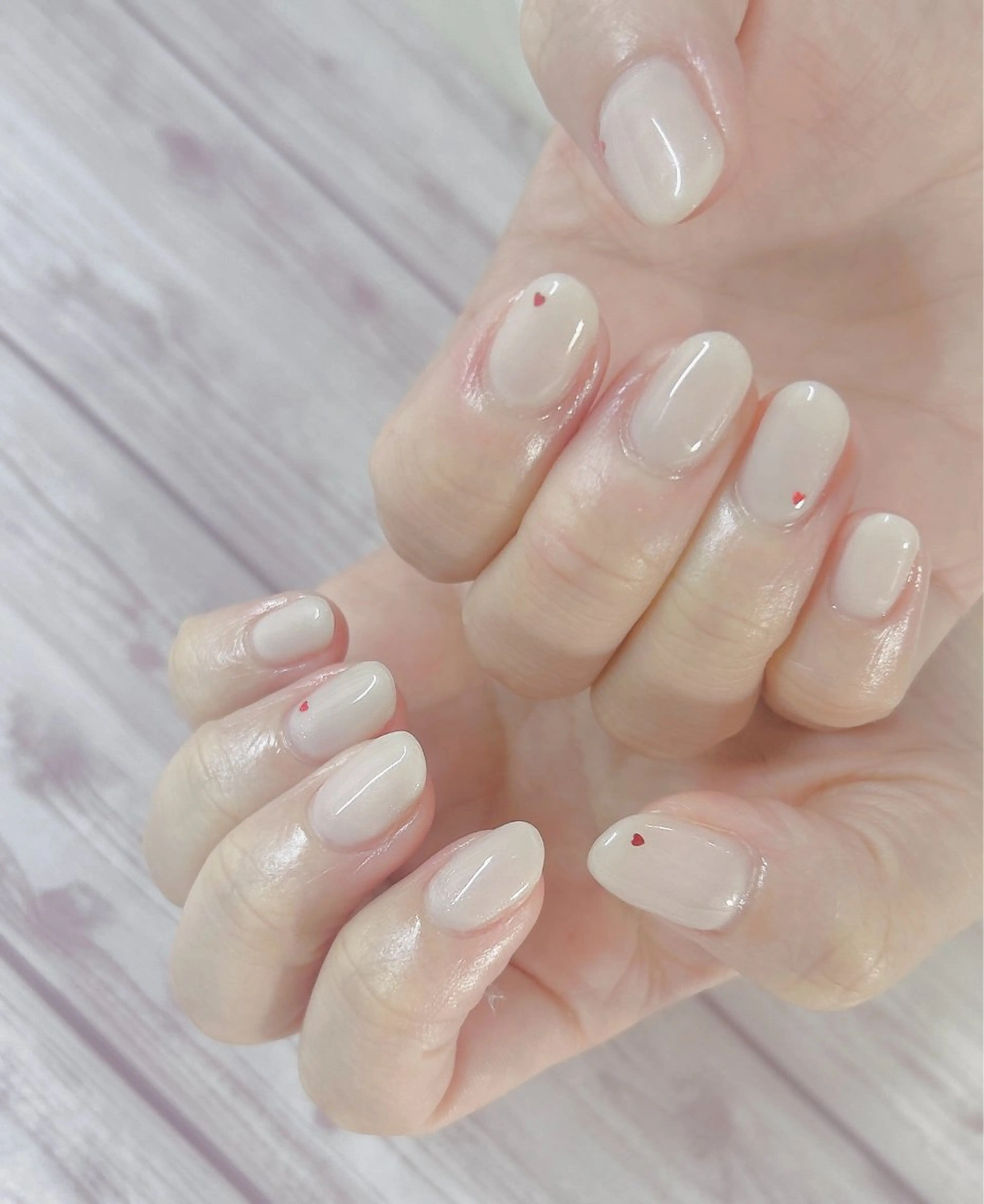 ネイル ワンカラーネイル バレンタイン MYu Beauty Salon YURIのネイルデザイン