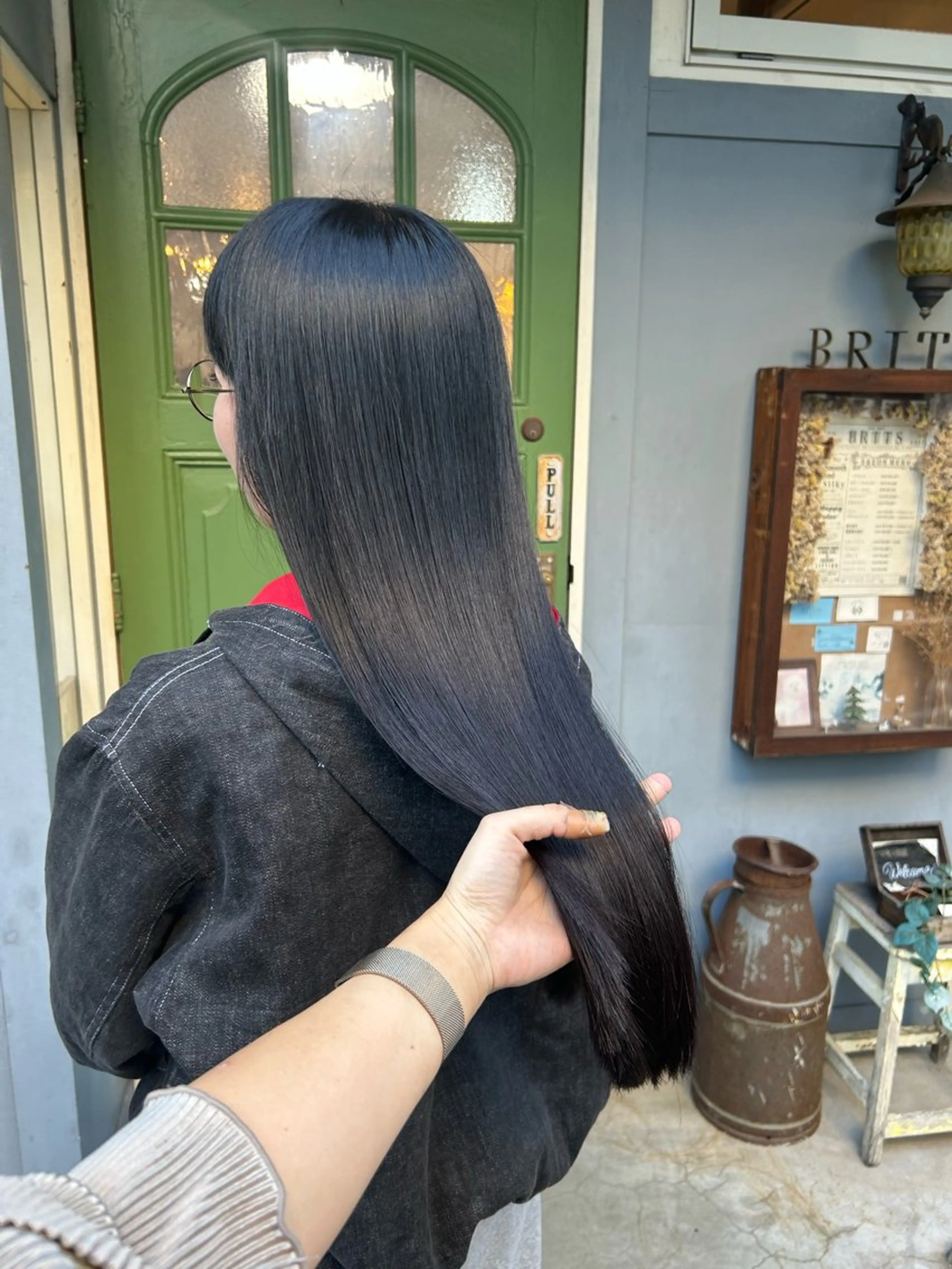ロング カラー 髪質改善 ロング ヘアカラー トリートメント ヘッドスパ BRITS 渡辺 菜々子のヘアスタイル