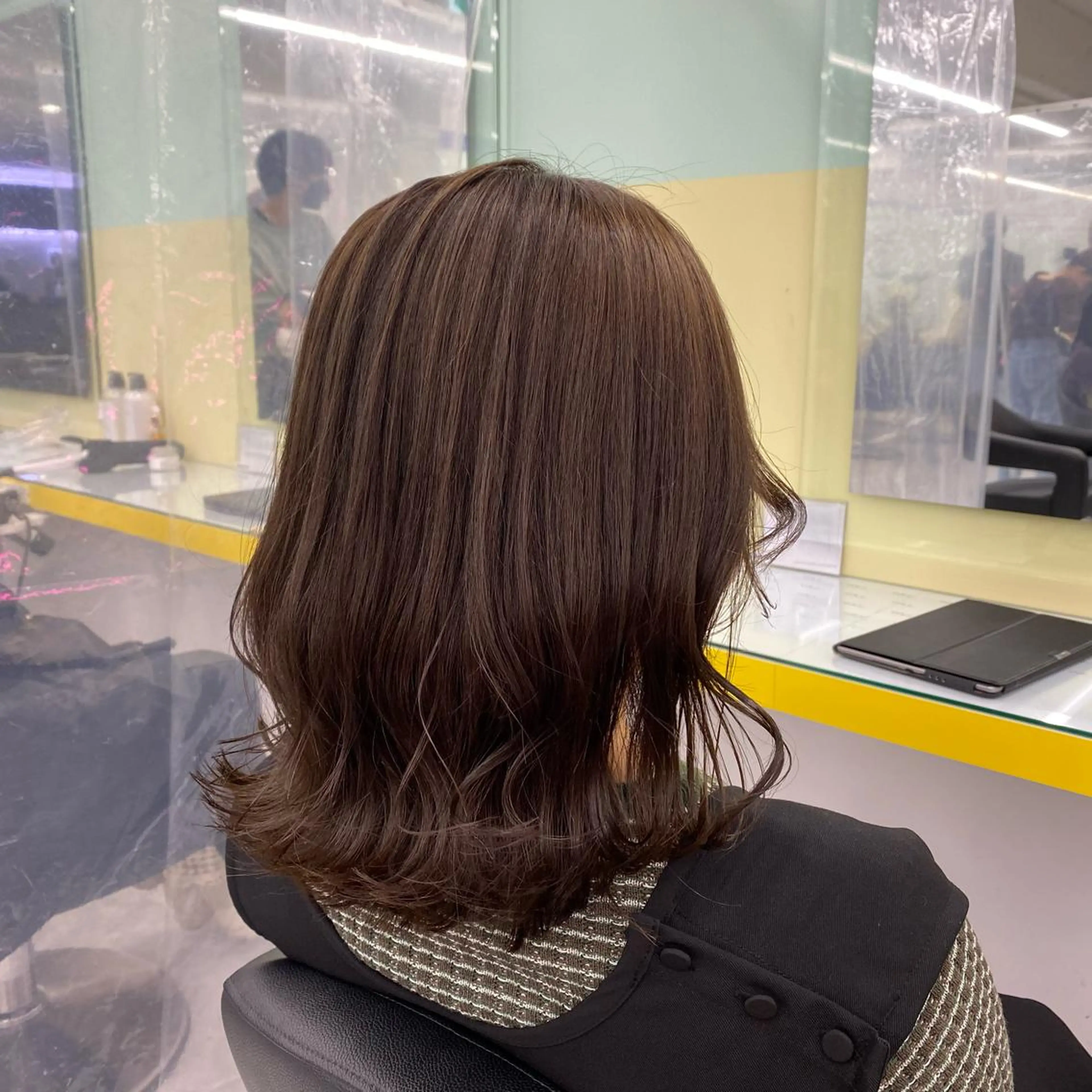 セミロング カラー ヘアアレンジ ヘアカラー トリートメント mai🍑暖色カラー /レイヤー💖のヘアスタイル