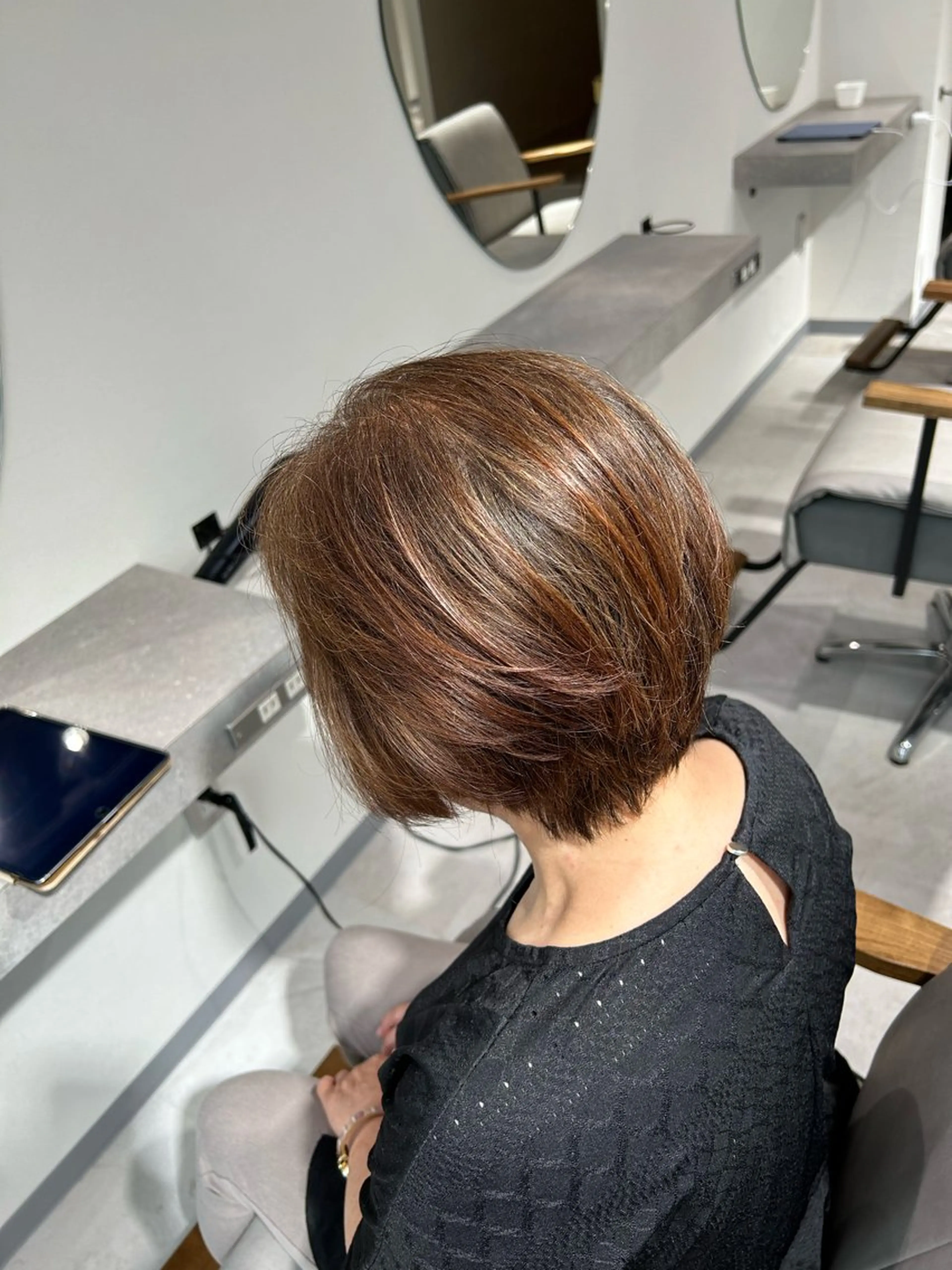 ショート カラー ブリーチ カット ヘアカラー トリートメント 白髪ぼかしハイライト 柳川拓哉のヘアスタイル