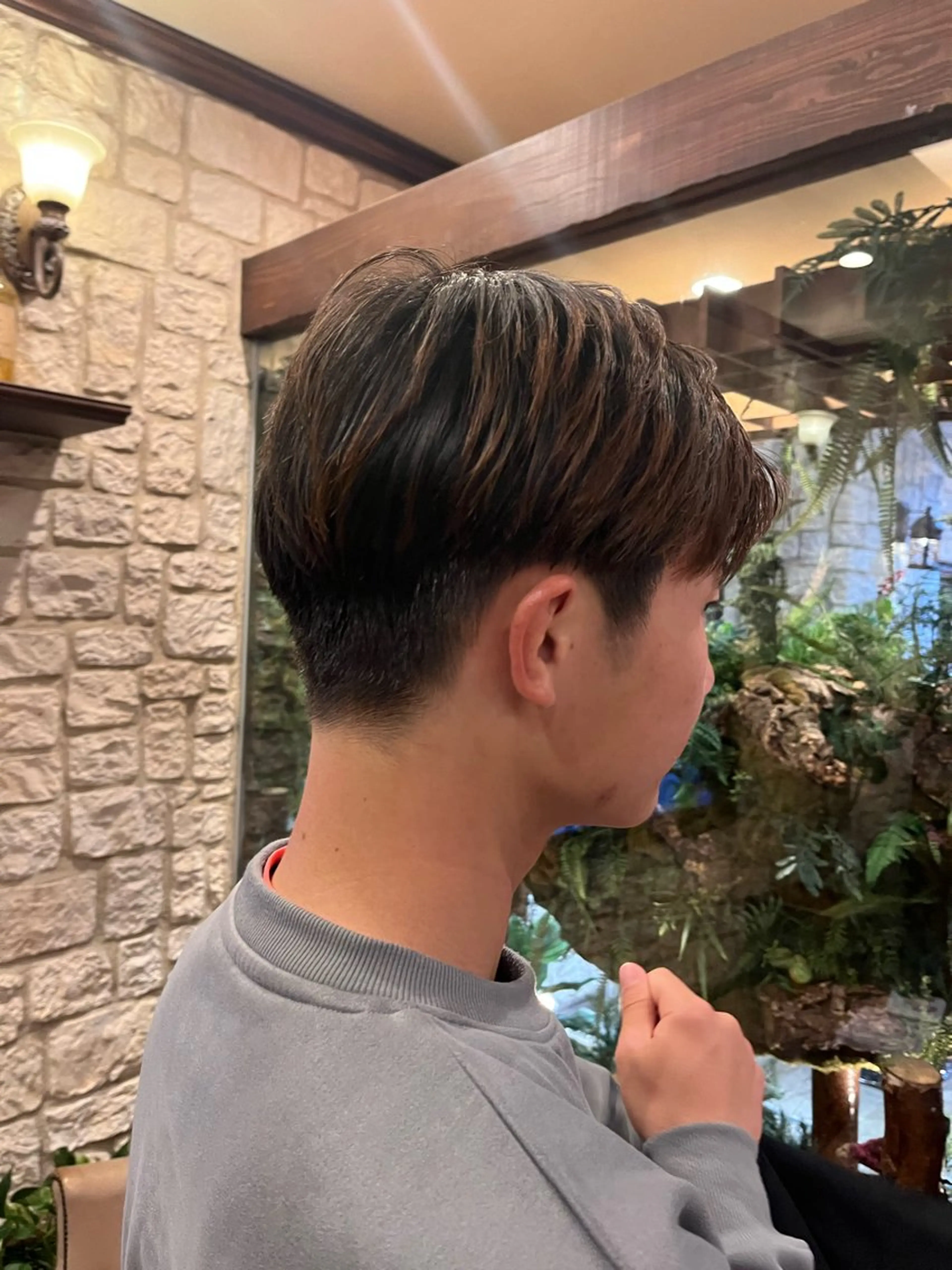 ショート メンズ 縮毛矯正／艶カラー アオキタイキのヘアスタイル