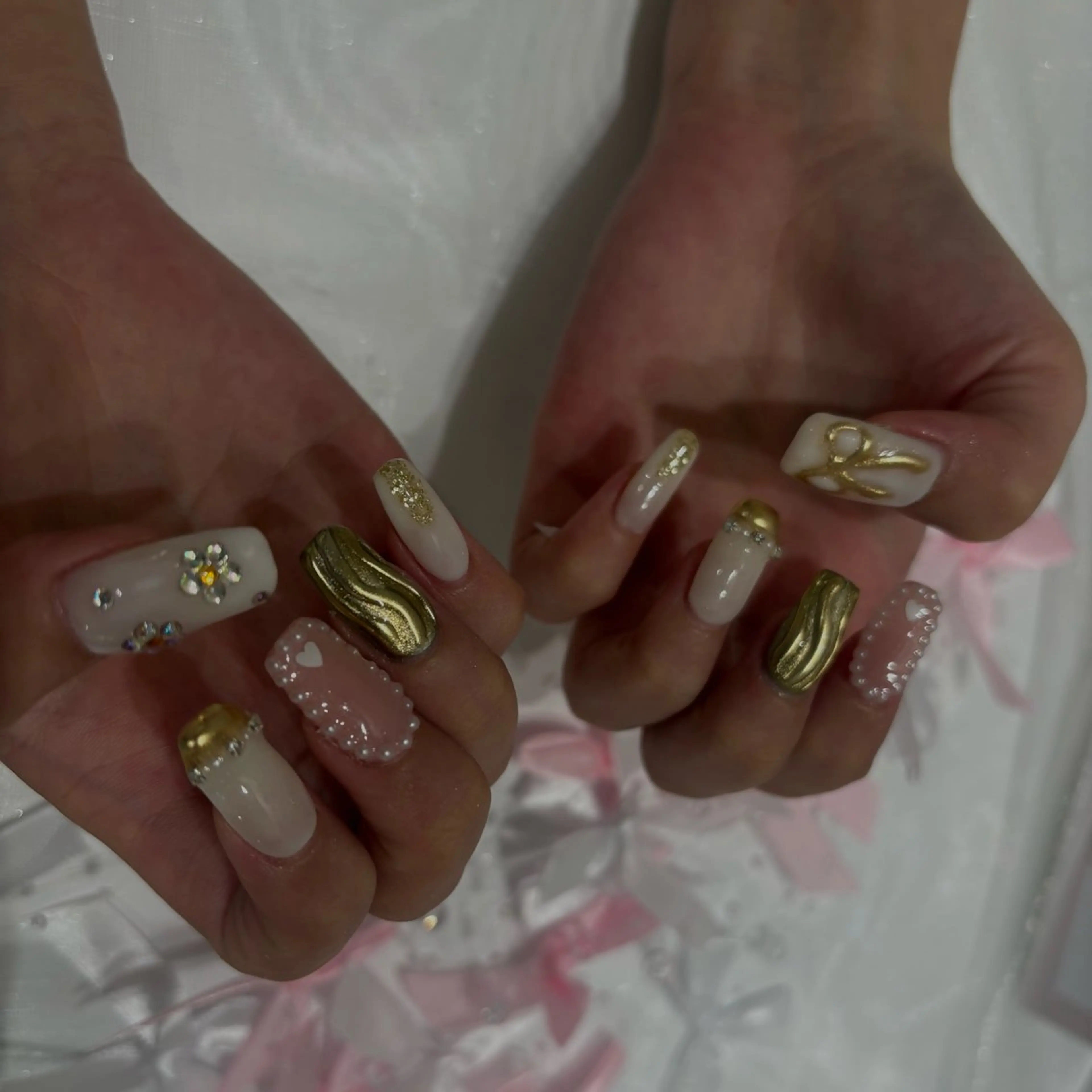 ネイル アートネイル 成人式 長さ出し フットネイル ハート Vante梅田店所属・vante_aimi .パラジェル取扱店のネイルデザイン